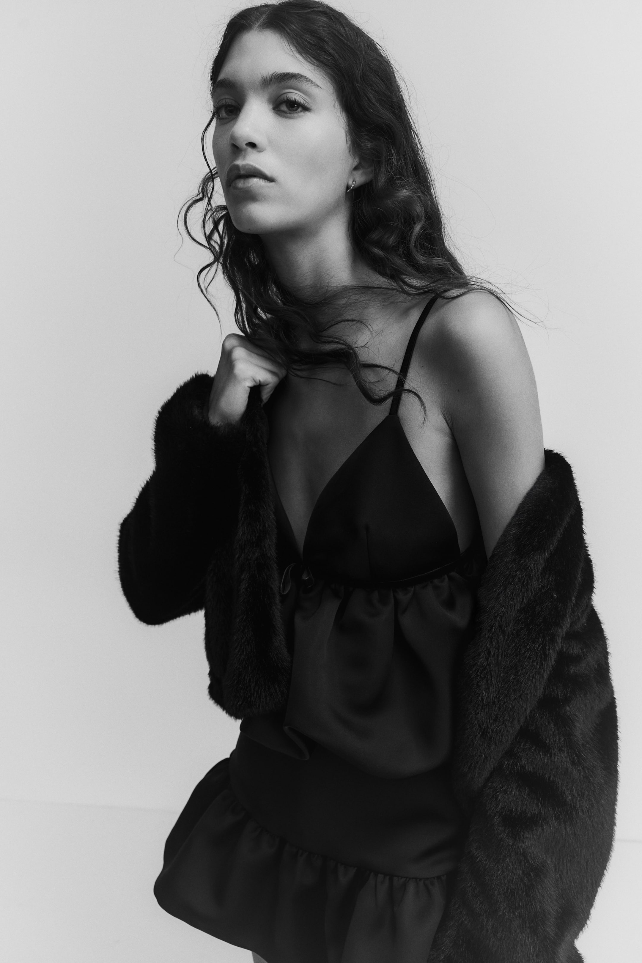 查看大圖: 泡泡下襬細肩帶上衣 - 黑色 - Ladies | H&M 1