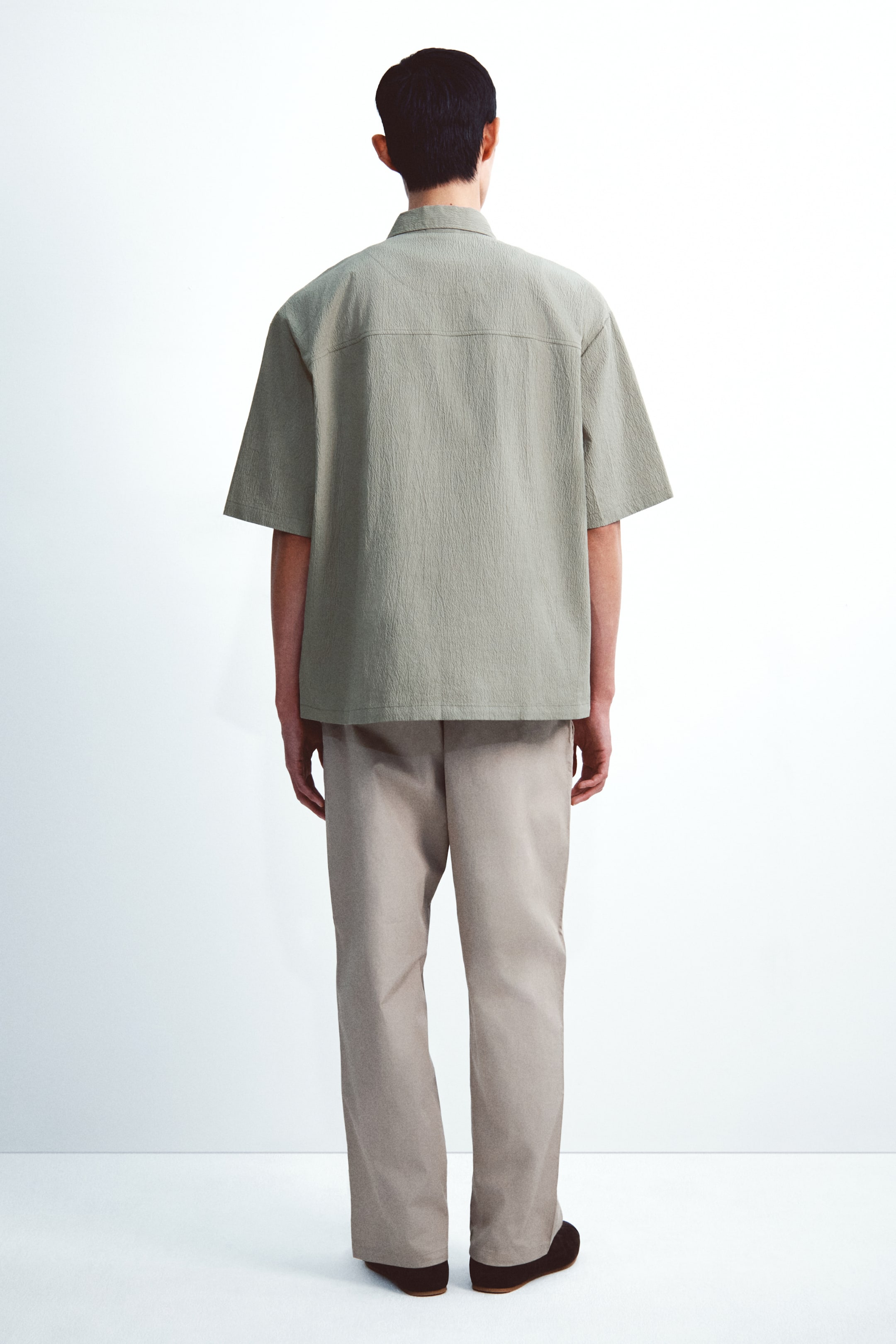 View larger image: Short-sleeved jacket - Light khaki green - Men | H&M MY 3