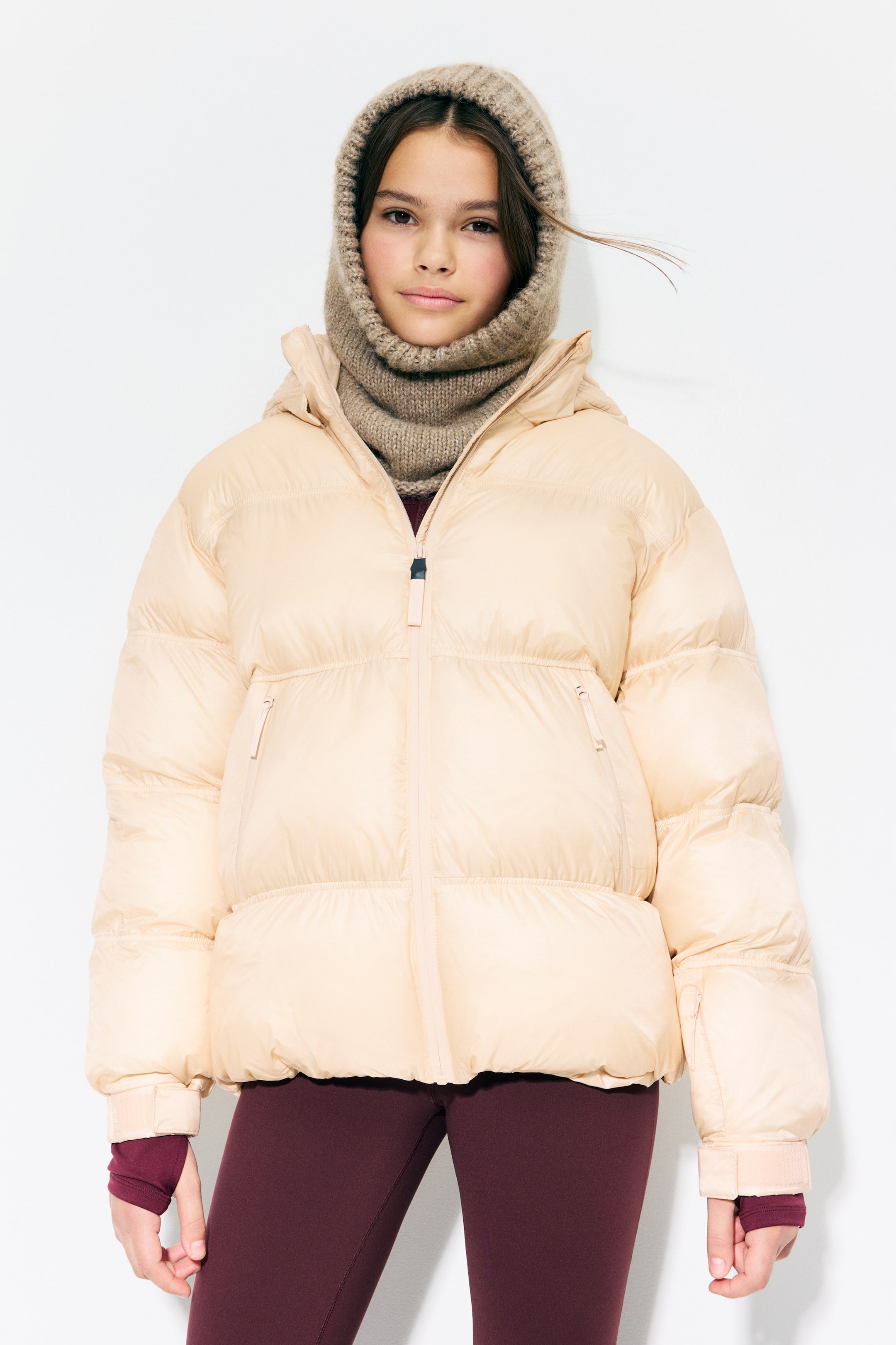 Ampliar la imagen: Chamarra puffer con ThermoMove™ - Beige - Kids | H&M MX 1