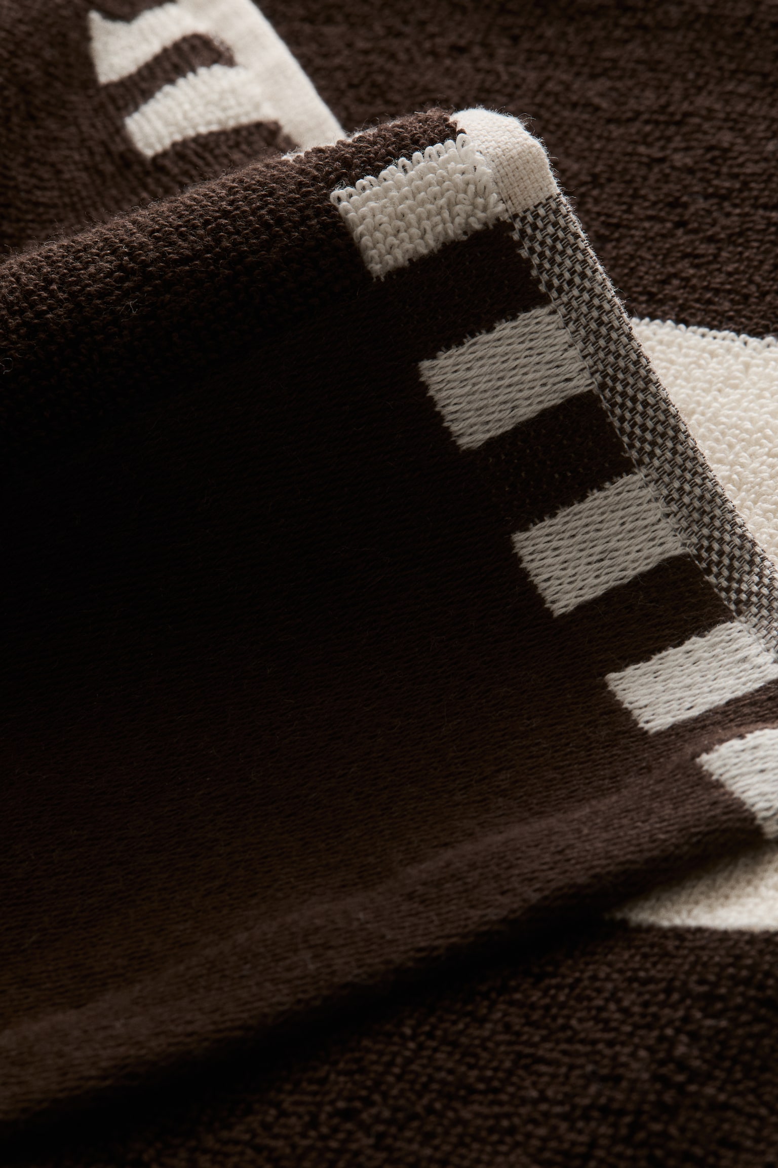 מגבת חוף מכותנה עם פסים - חום כהה/פסים/בז' בהיר/פסים - 4