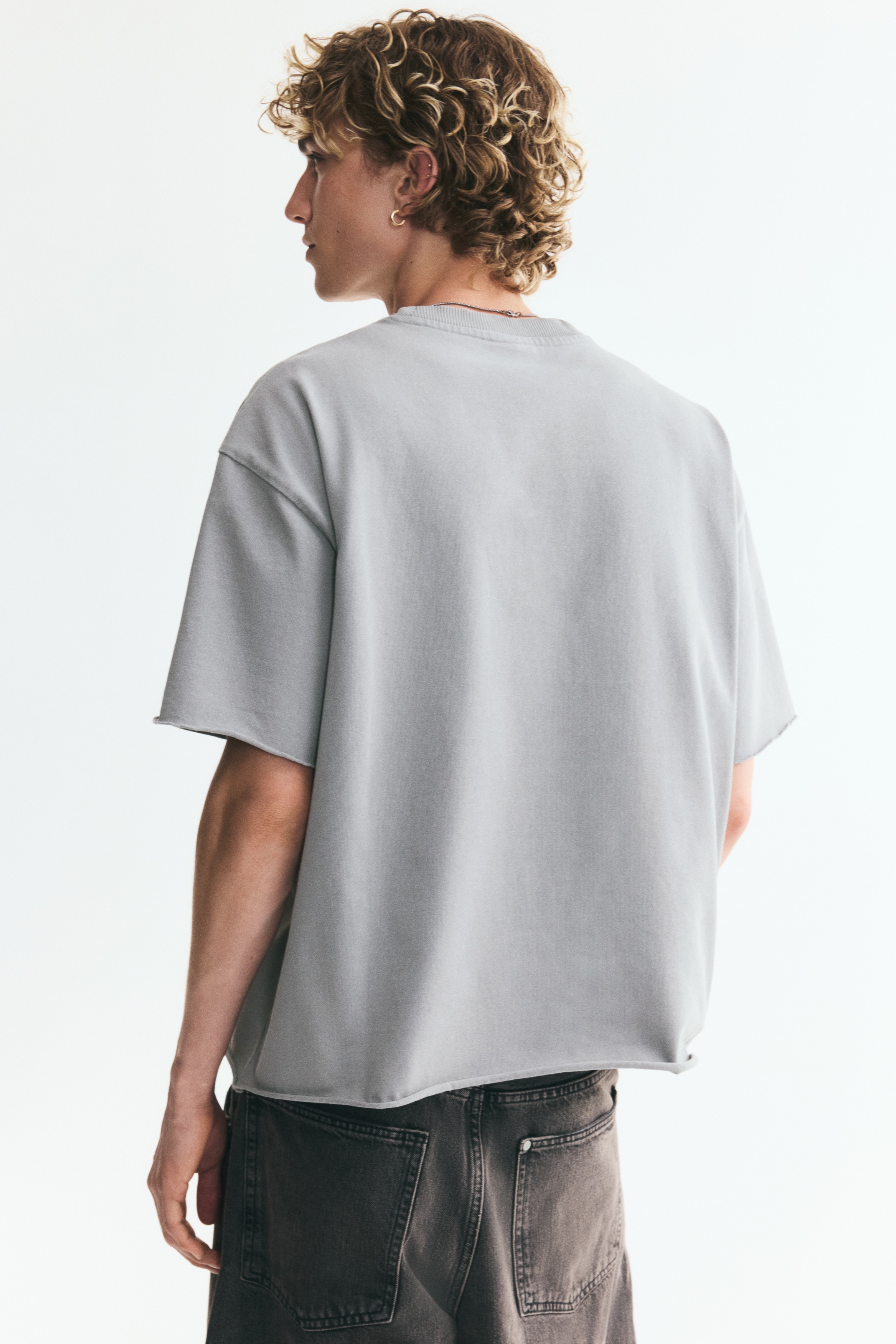 H＆M(*ˊᵕˋ*)੭ ੈ❤︎  Men's Dark gray/SoHo NYC Oversized Boxy T-Shirt | H&M US