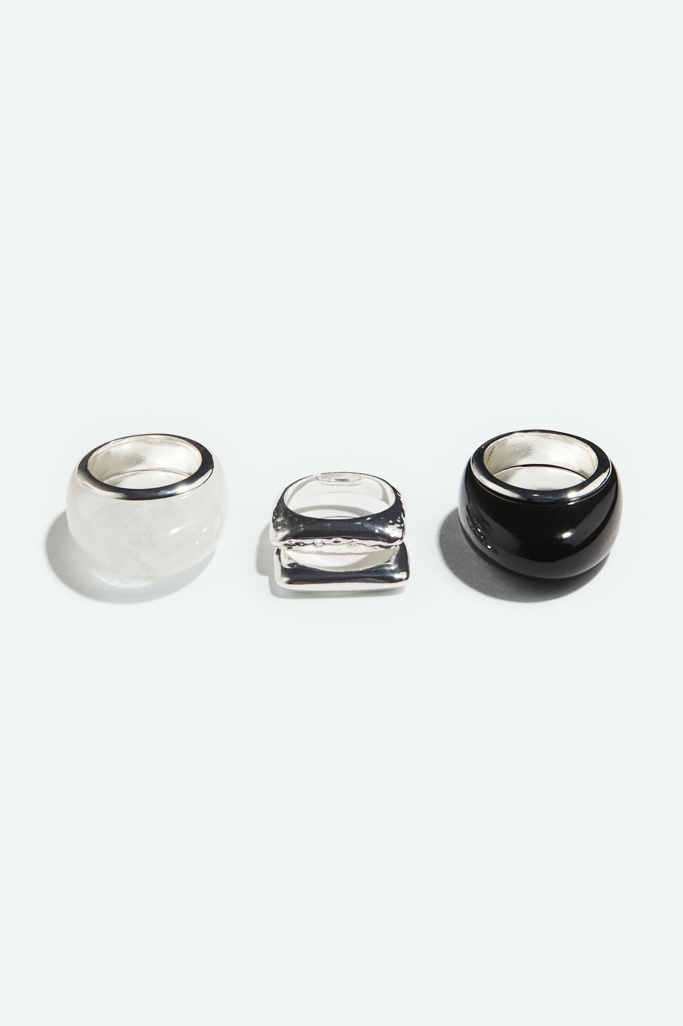 Pack de 4 anillos - Plateado/Negro/Blanco