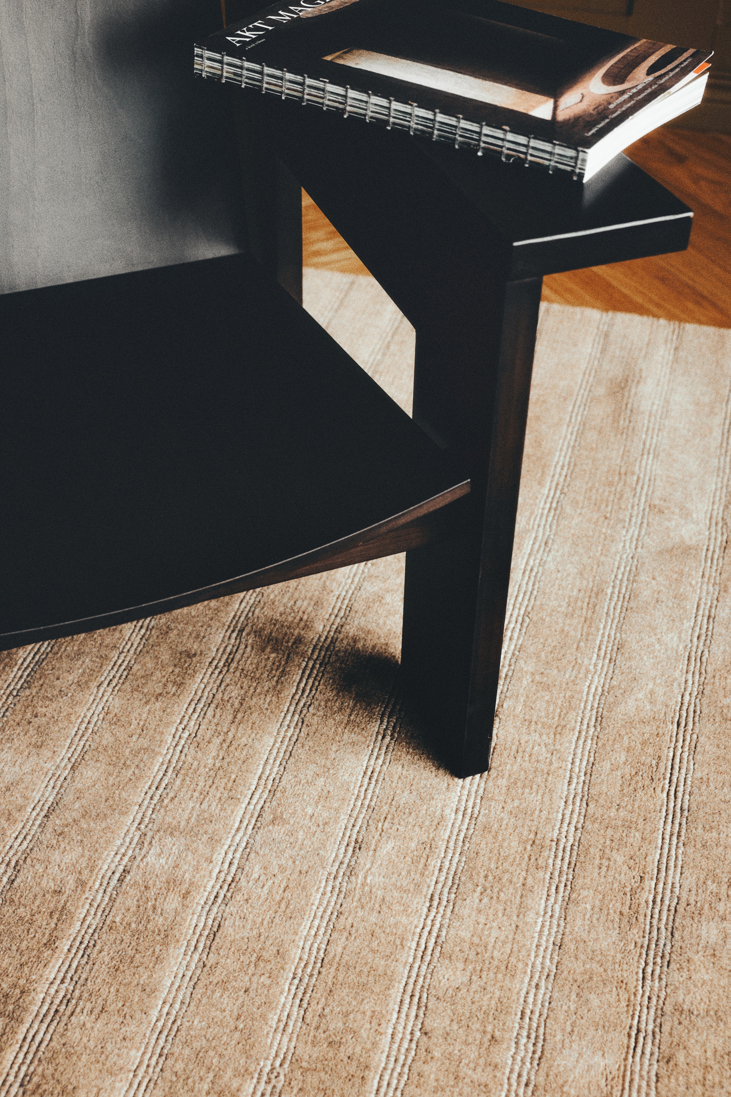 Groot handgeweven vloerkleed van wolmix - Donkerbeige/Lichtbeige