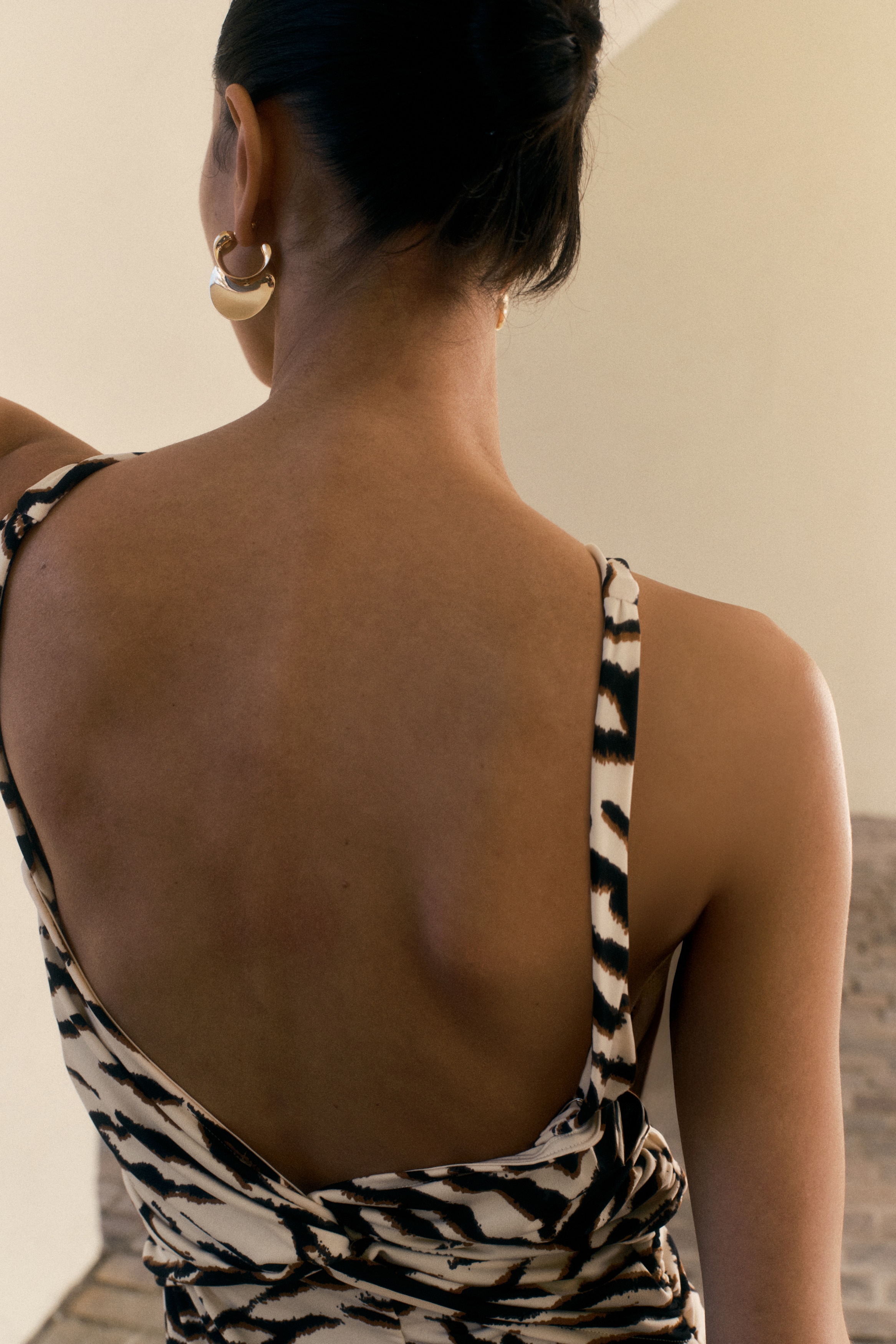 Open-back bodycon dress