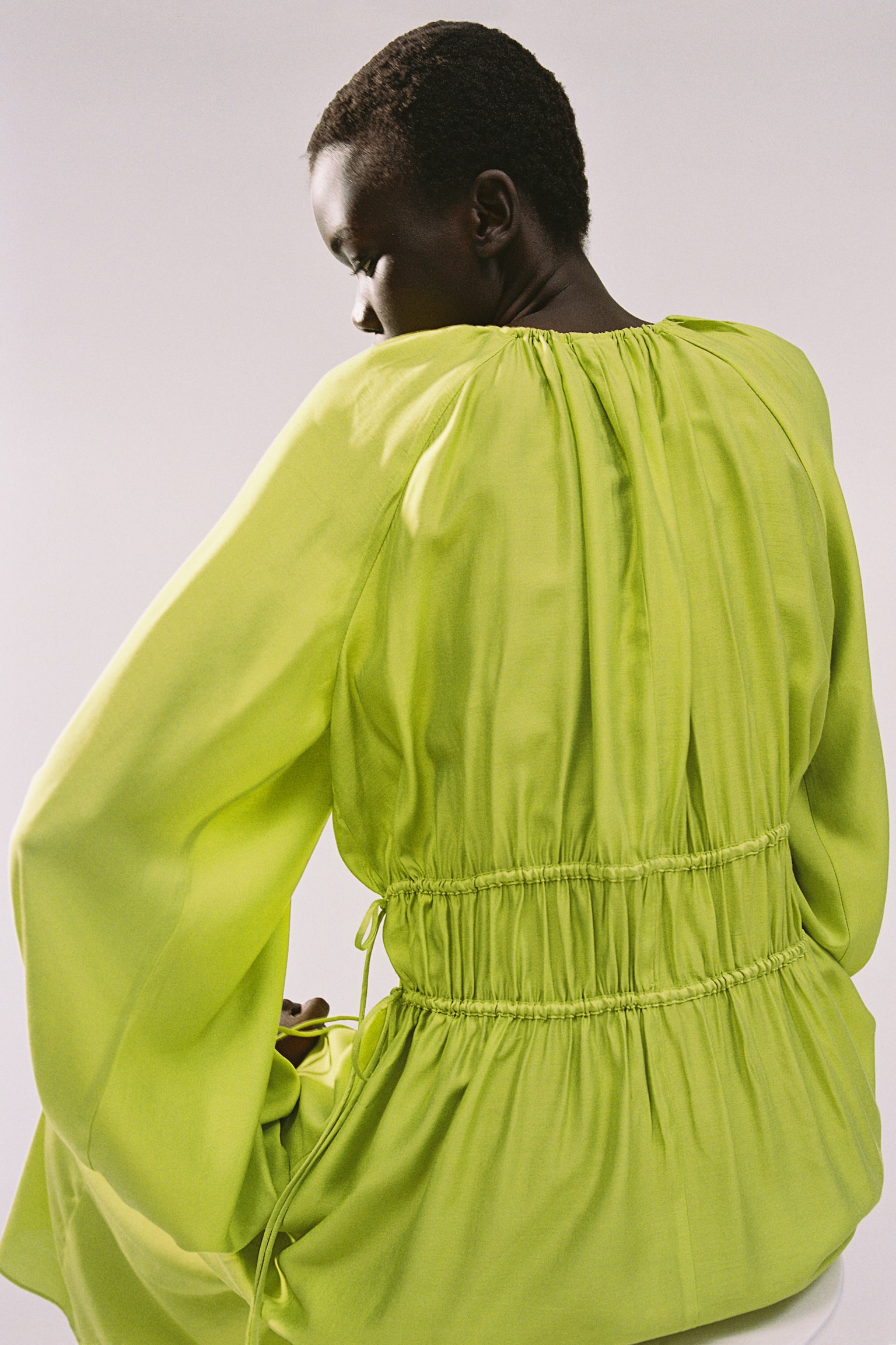 Robe oversize avec cordons de serrage - Vert lime/Blanc/noir/fleuri/Rouge/motif - 1