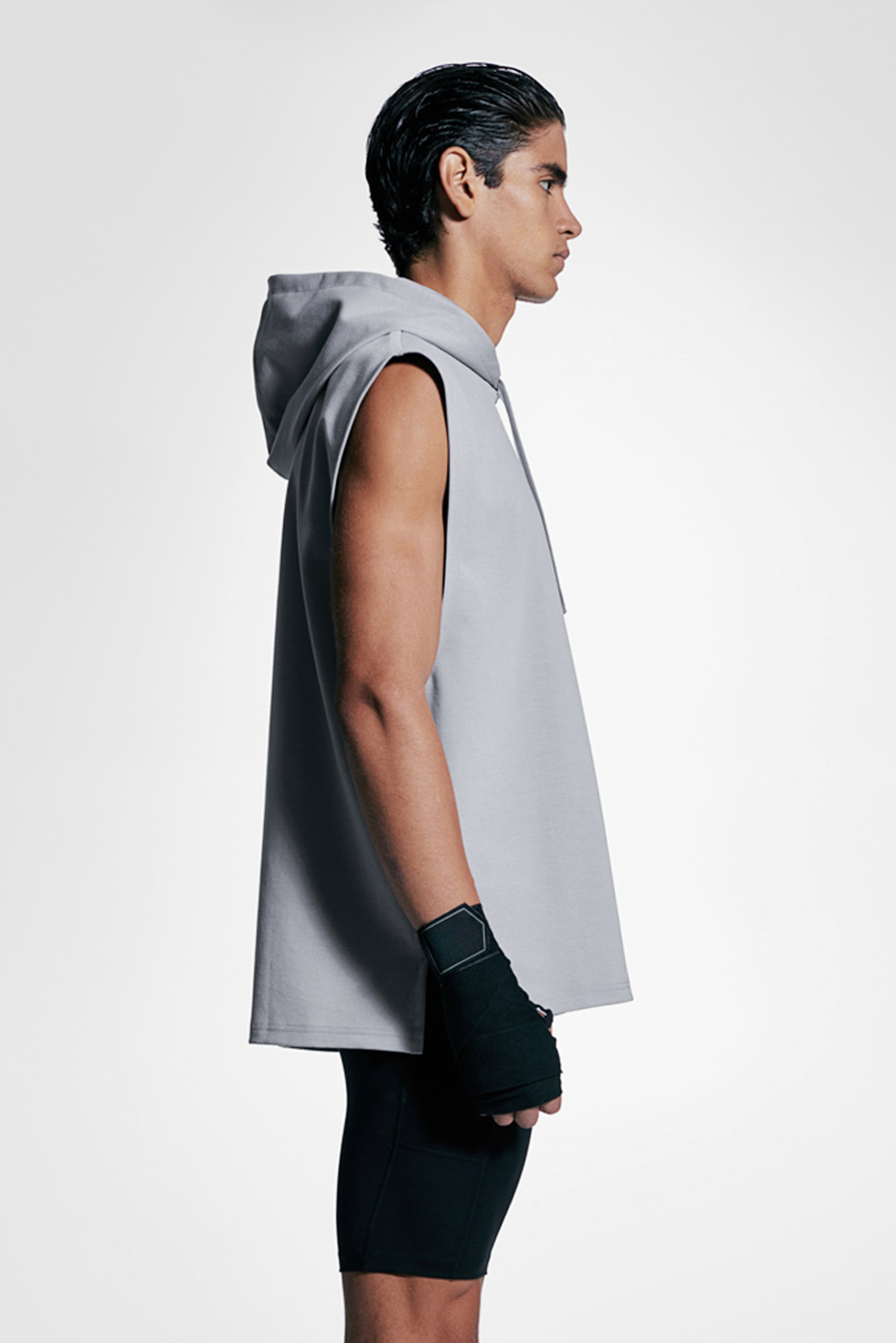 Regular-Fit Sleeveless Sports Hoodie with DryMove™