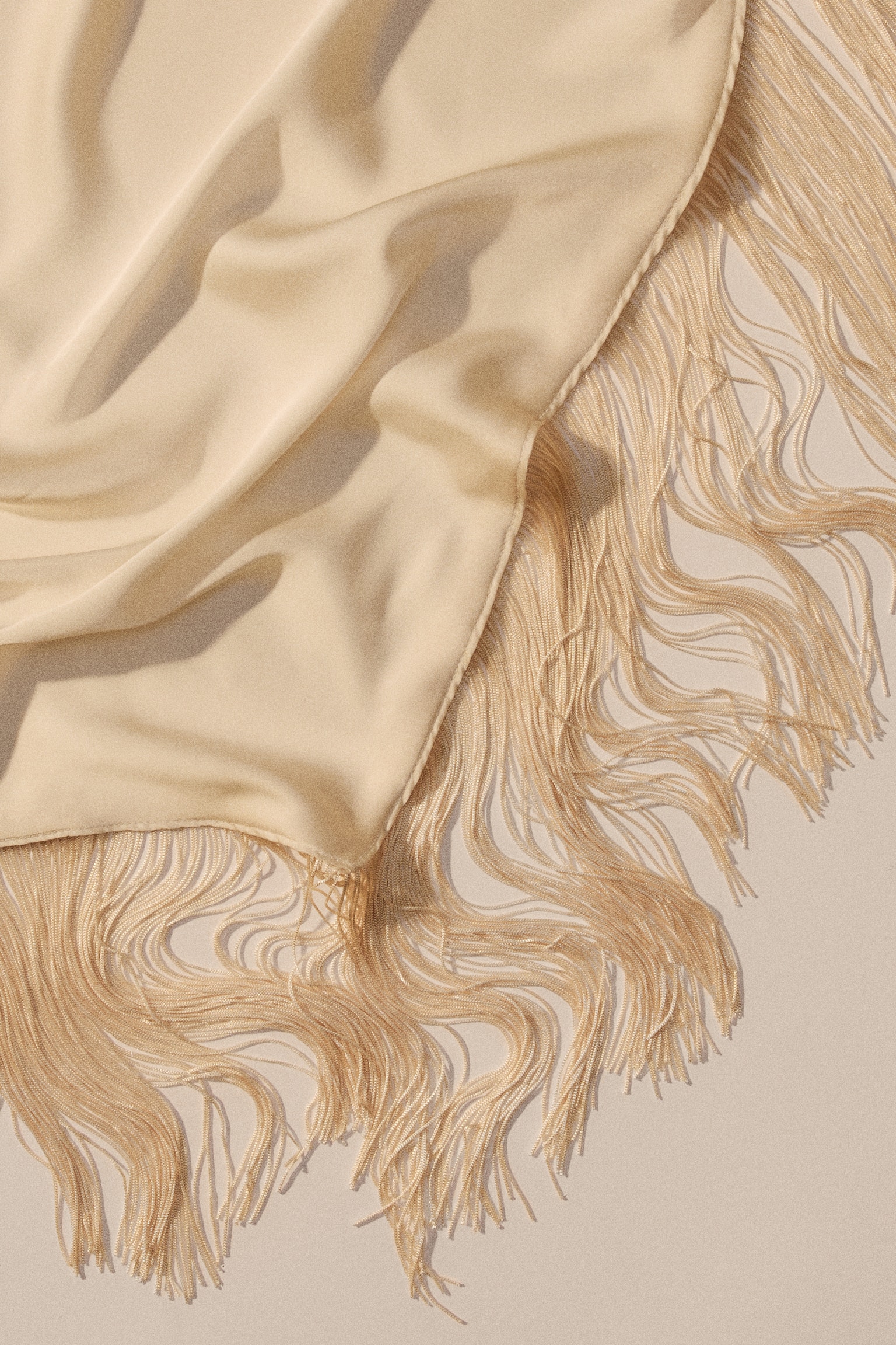 Pareo con borde de flecos - Beige claro - 1