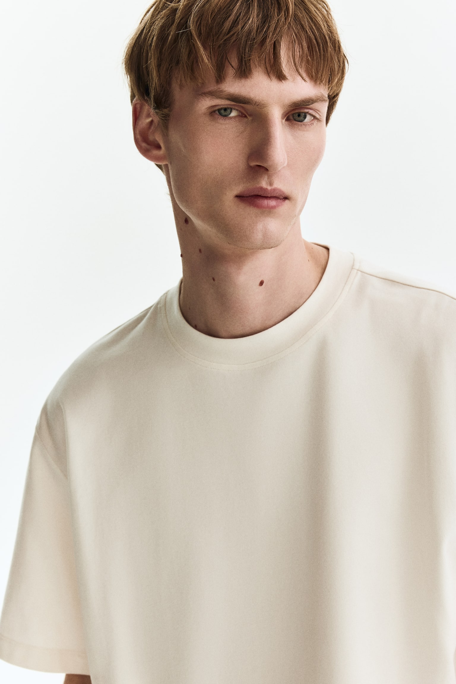 טישירט בגזרה רחבה Loose Fit - לבן/תכלת/חום כהה/שחור - 4