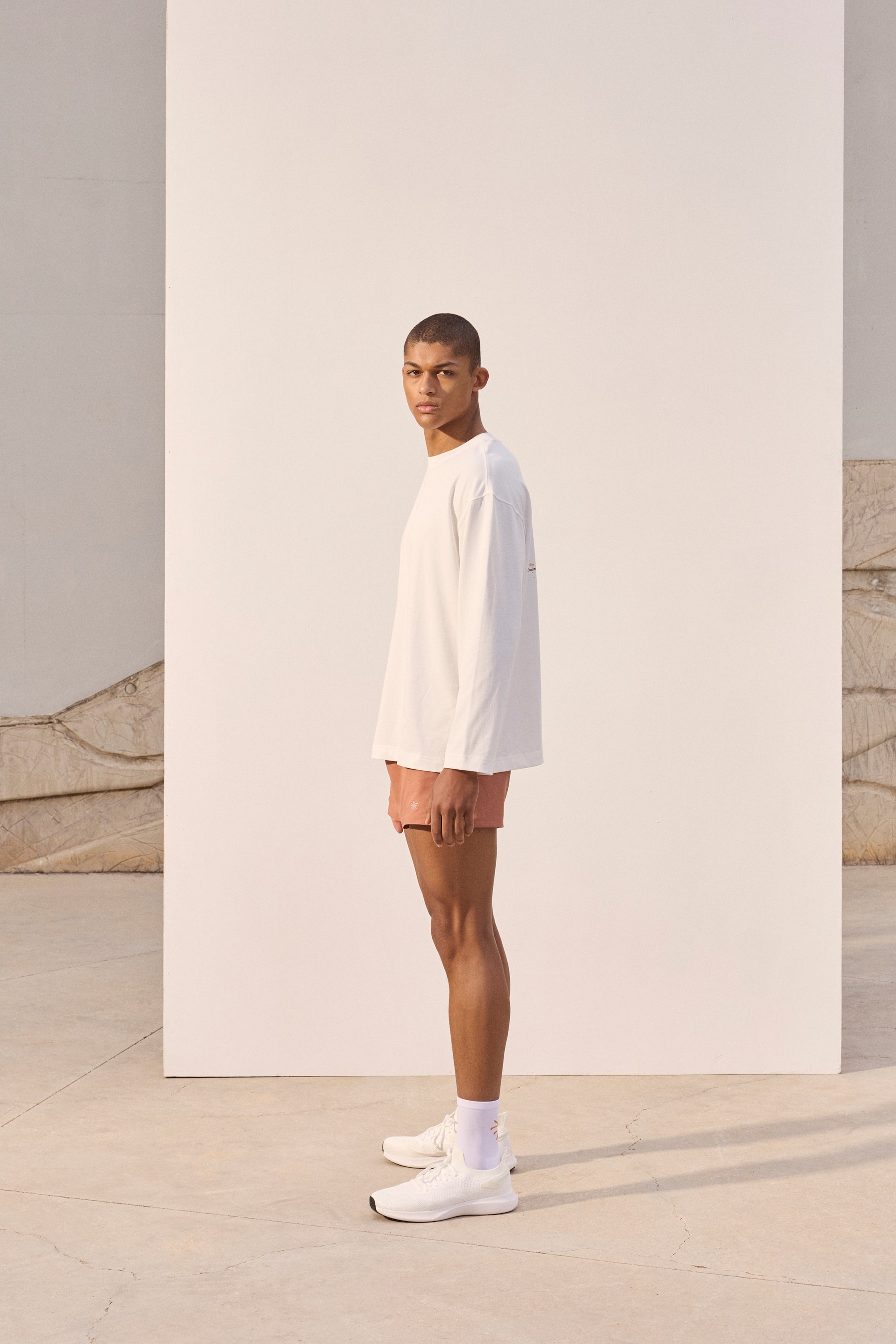 Loose-Fit Long-Sleeved Sports Shirt with DryMove™
