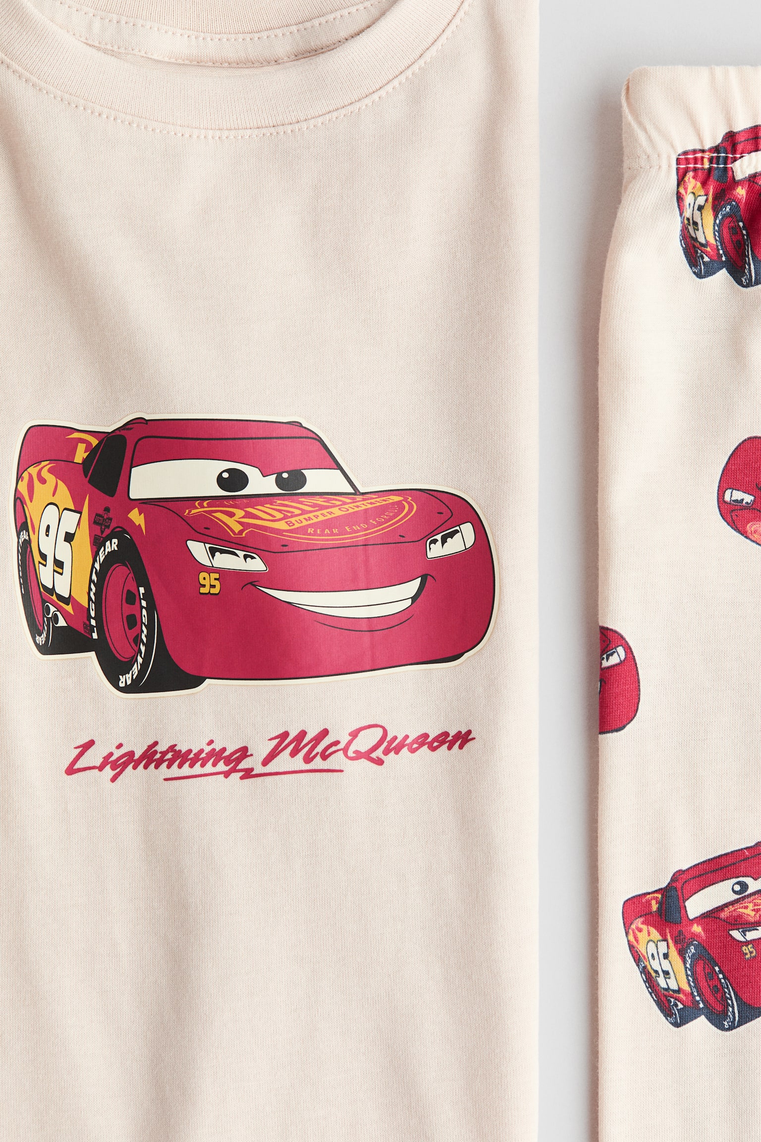 Bedruckter Pyjama aus Baumwolljersey - Light beige/Cars/Mattgrün/Minecraft/White/The Grinch/Hellbeige/PAW Patrol/Cremefarben/Micky Maus/Schwarz/Marvel Comics/Weiß/Pokémon/Graumeliert/Spiderman/Blau/Micky Maus/Blau/Spider-Man/Blau/Pokémon/Blau/Spider-Man/Weiß/Snoopy/Blau/Bluey/Blue/Sonic the Hedgehog/Hellgrau/Batman/Hellgraumeliert/Hot Wheels/Weiß/Micky Maus/Weiß/Spider-Man/Weiß/Bluey/Helles Mattblau/Marvel/Hellgrün/PAW Patrol/Schwarz/Sonic the Hedgehog/Dunkelgrau/Pokémon - 2