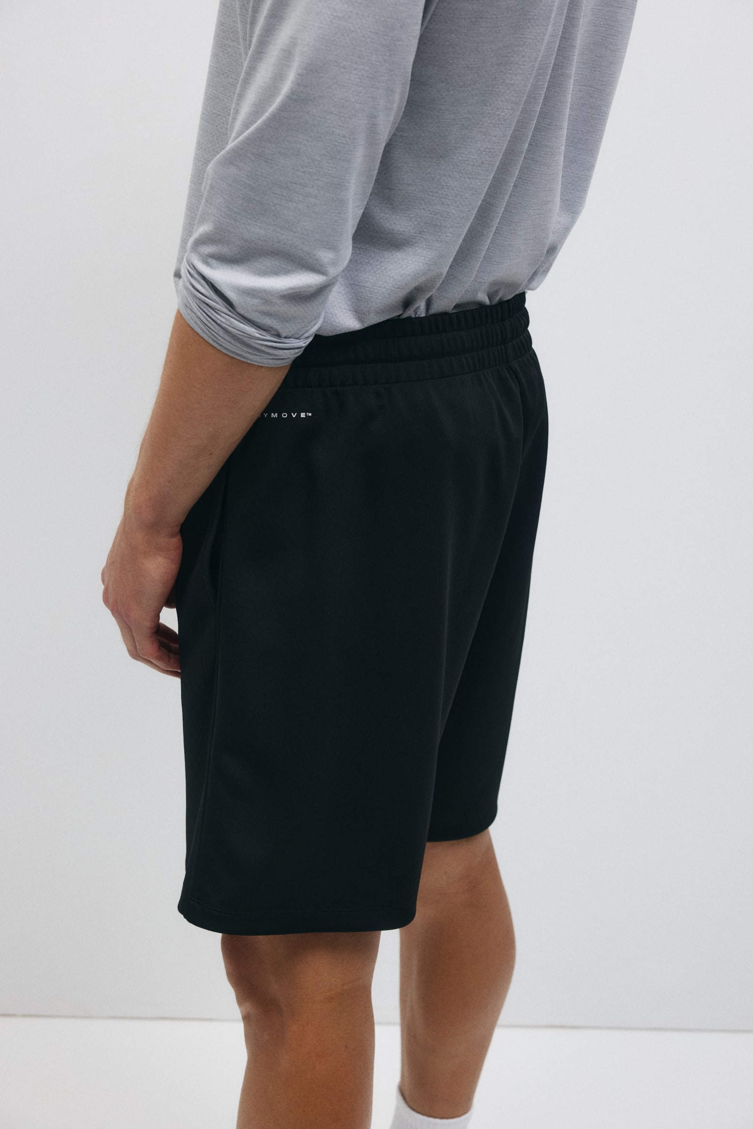 Regular Fit Sports shorts with DryMove™ - 6