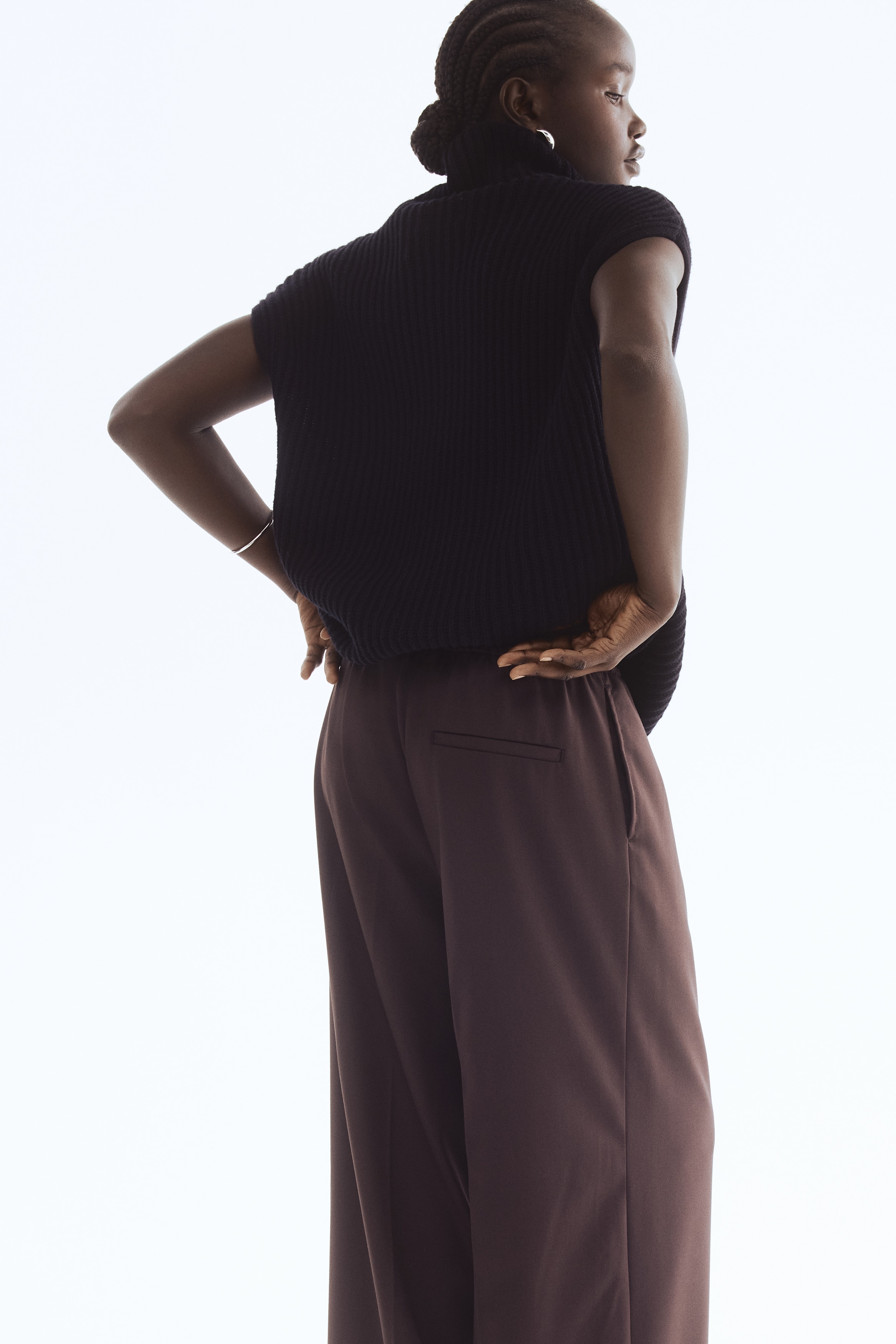 Tailored pull-on trousers
