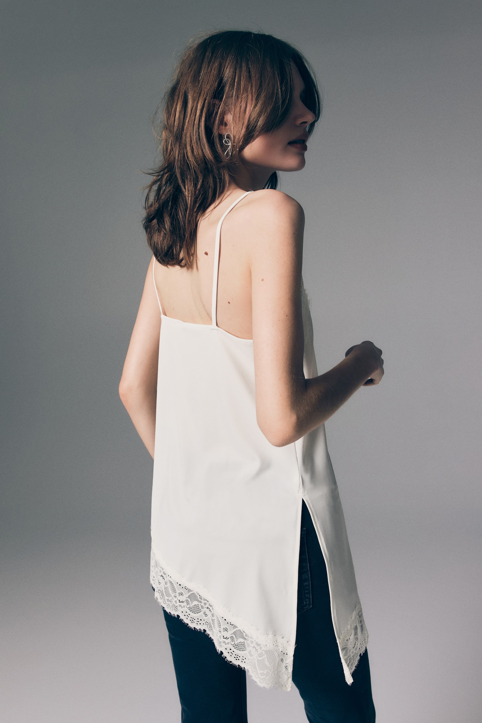 Džersejové tielko s čipkou - Biela/Tmavohnedá/Čierna - 5