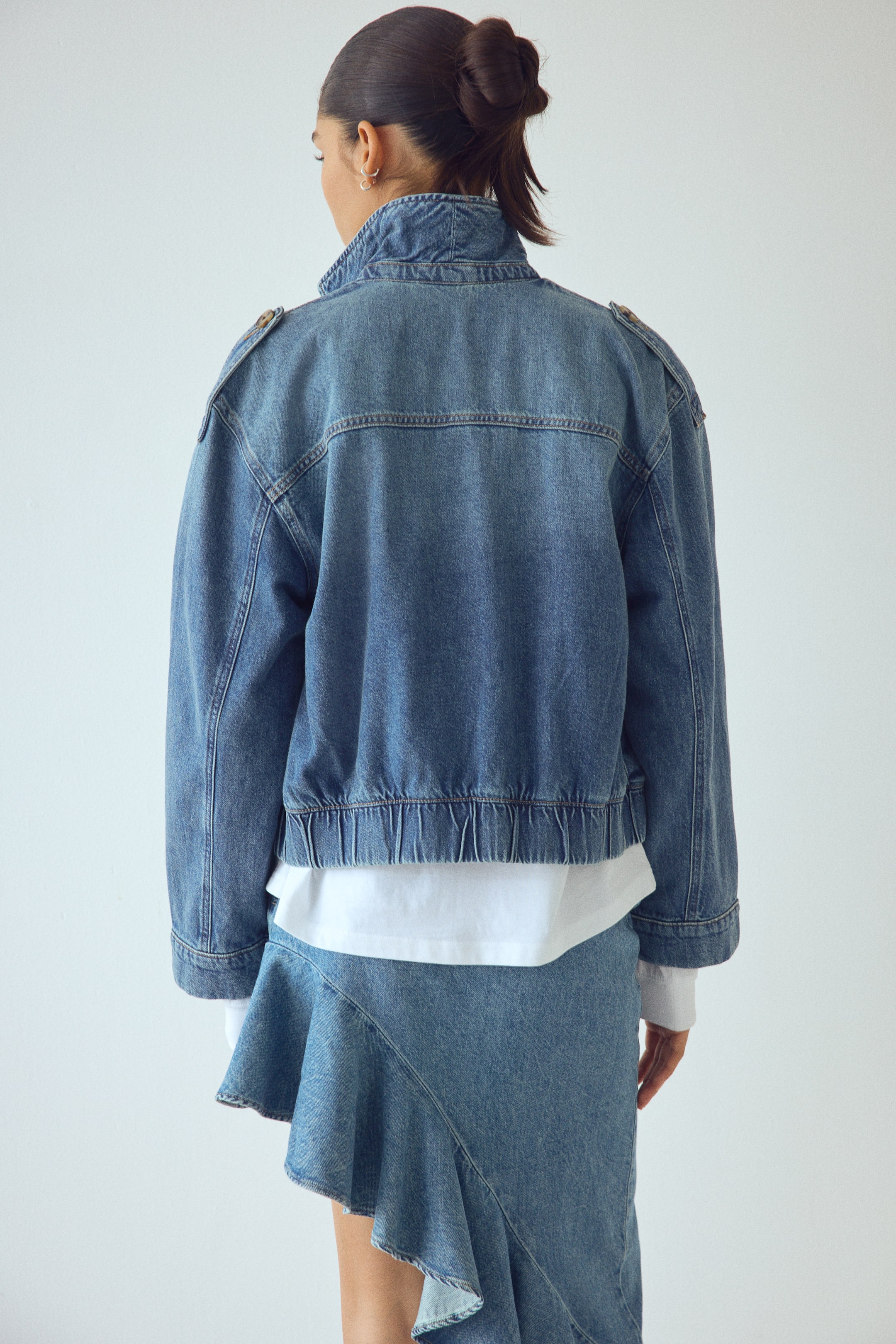 Женские куртки H&M Double-Breasted Denim Jacket — фото 5