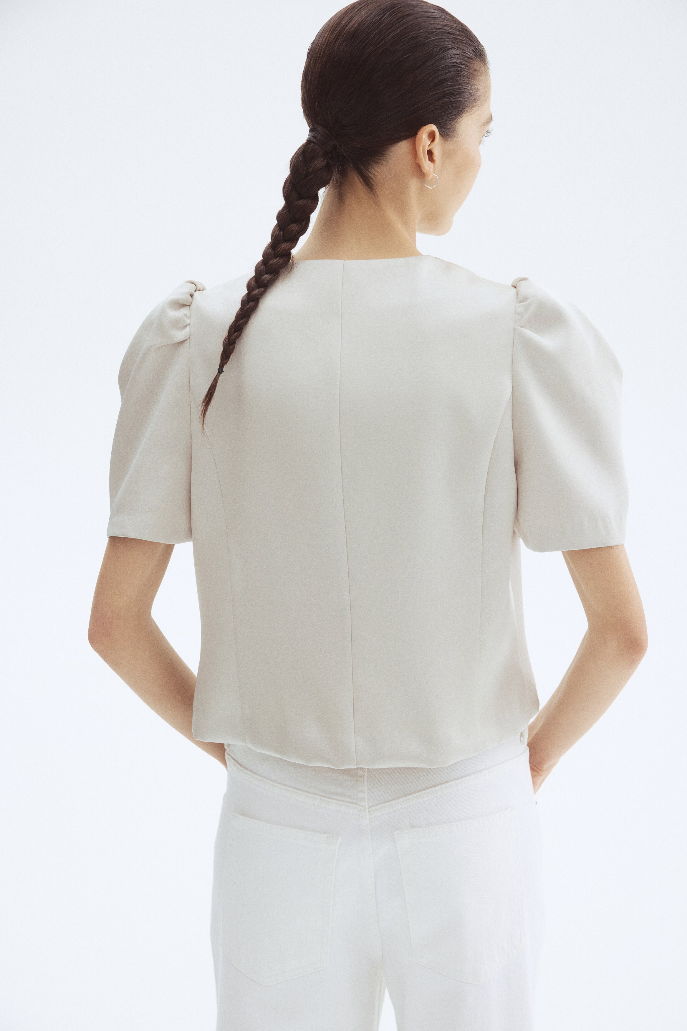 Puff-sleeved blouse