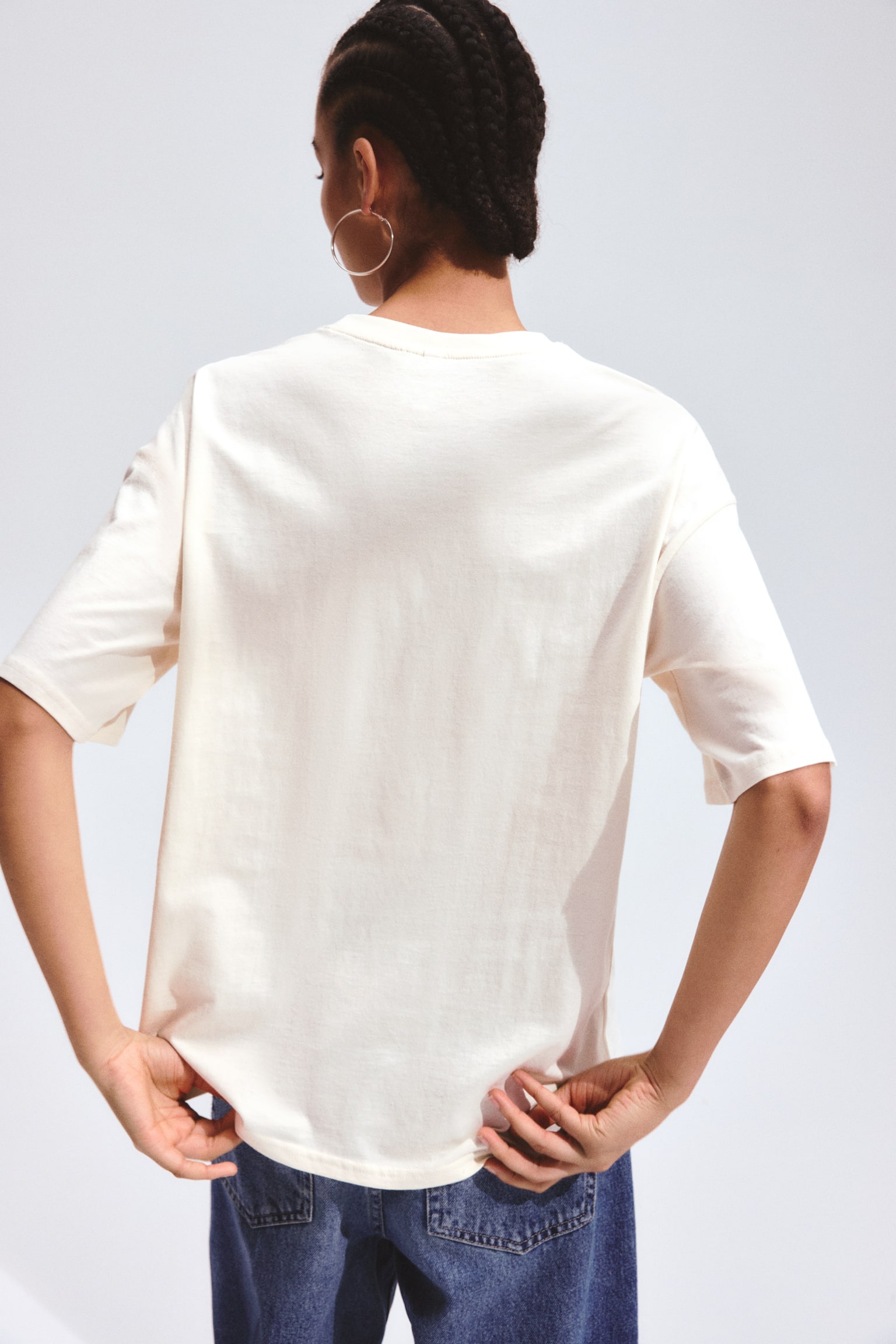 Женская футболка H&M Oversized T-Shirt with Printed Motif, цвет: Кремовый — фото 5