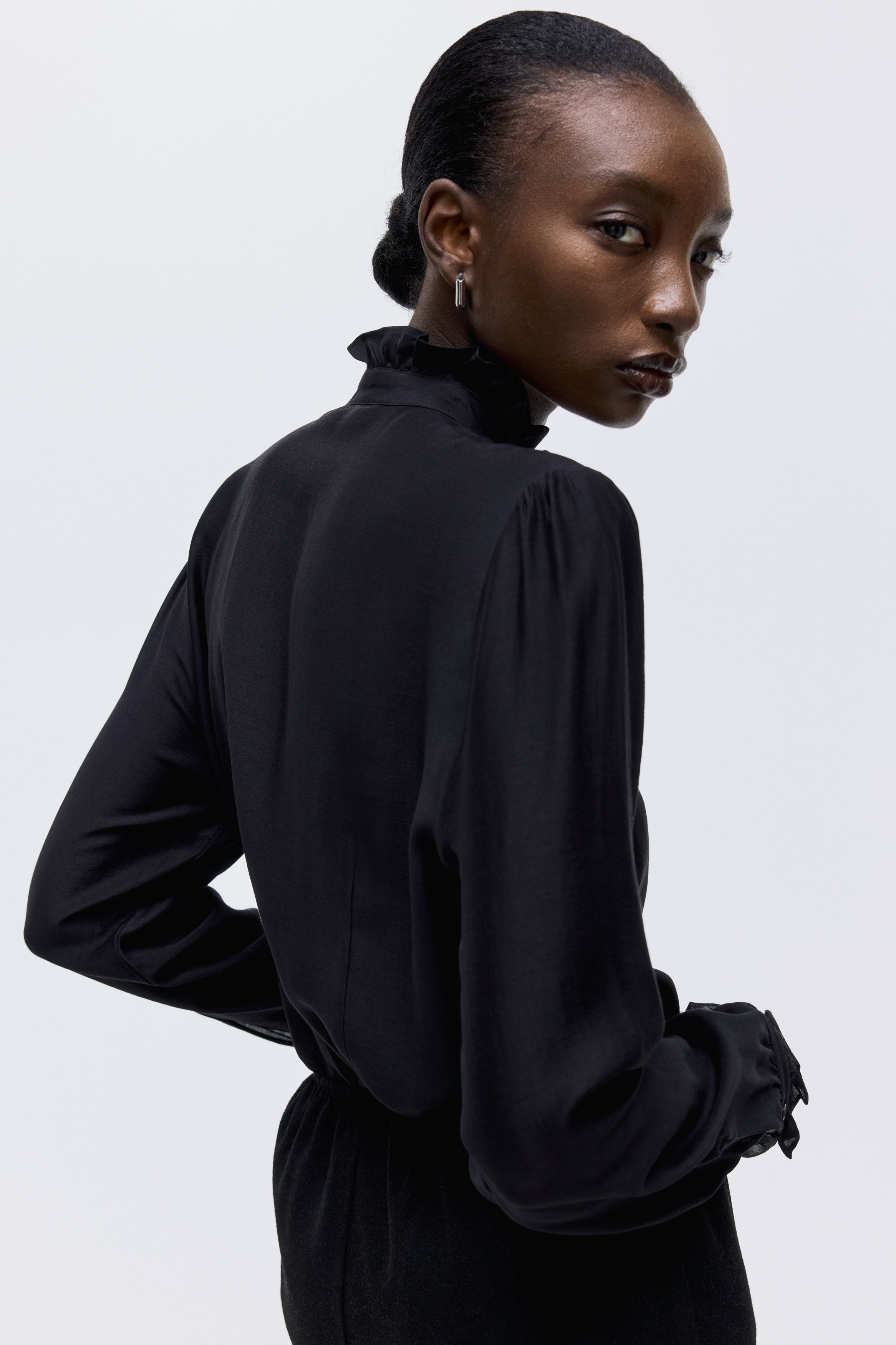 emm ensemblesleeve blouse 黒 emm ensemblesleeve blouse 黒