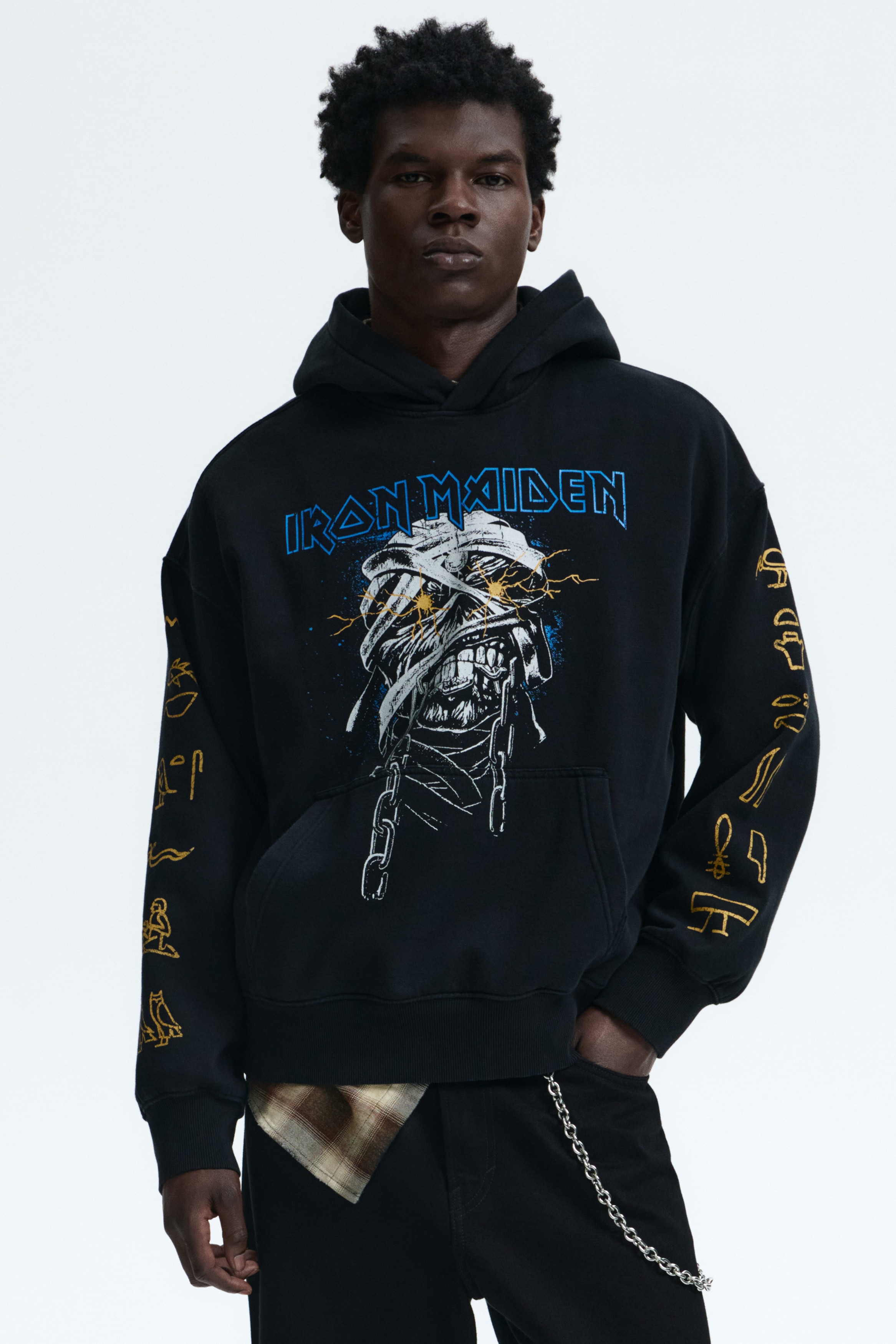 Men's Black/Iron Maiden Oversized Fit Printed Hoodie | H&M CA