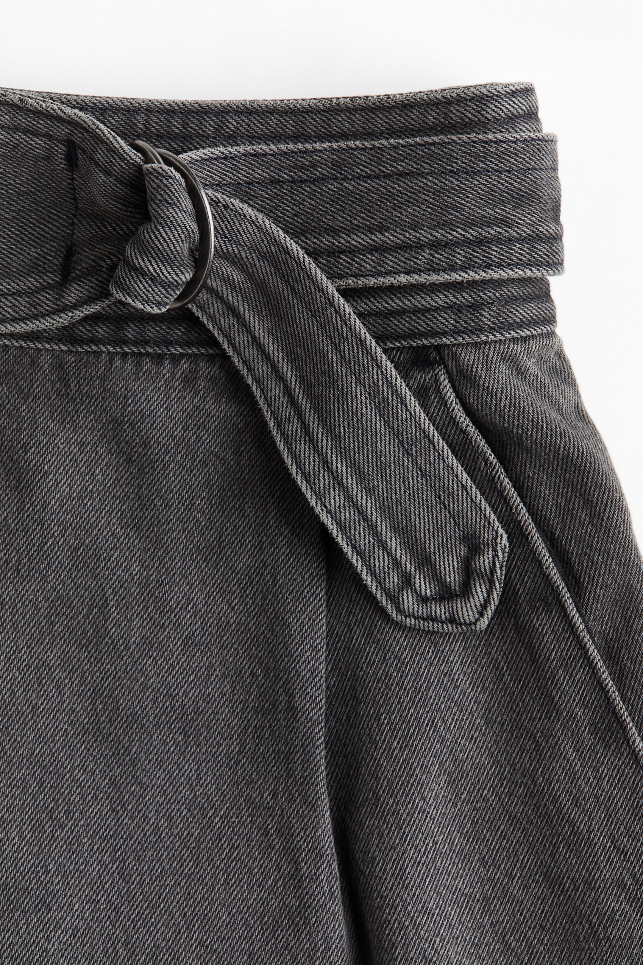 Short en denim avec ceinture