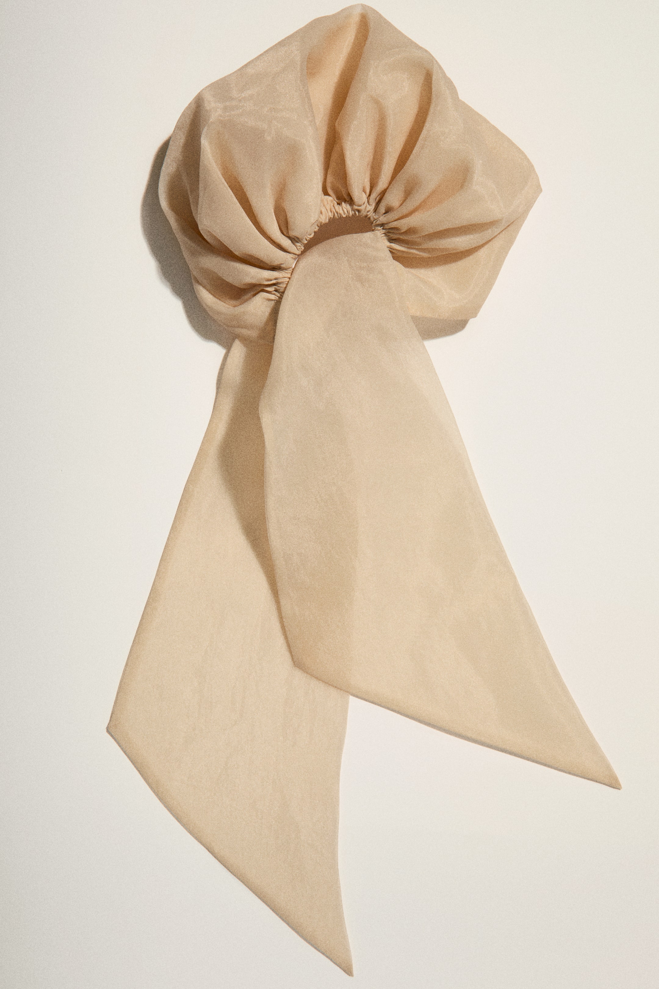 הצגת תמונה גדולה יותר: Chiffon head scarf - בז' בהיר - Ladies | H&M IL 1