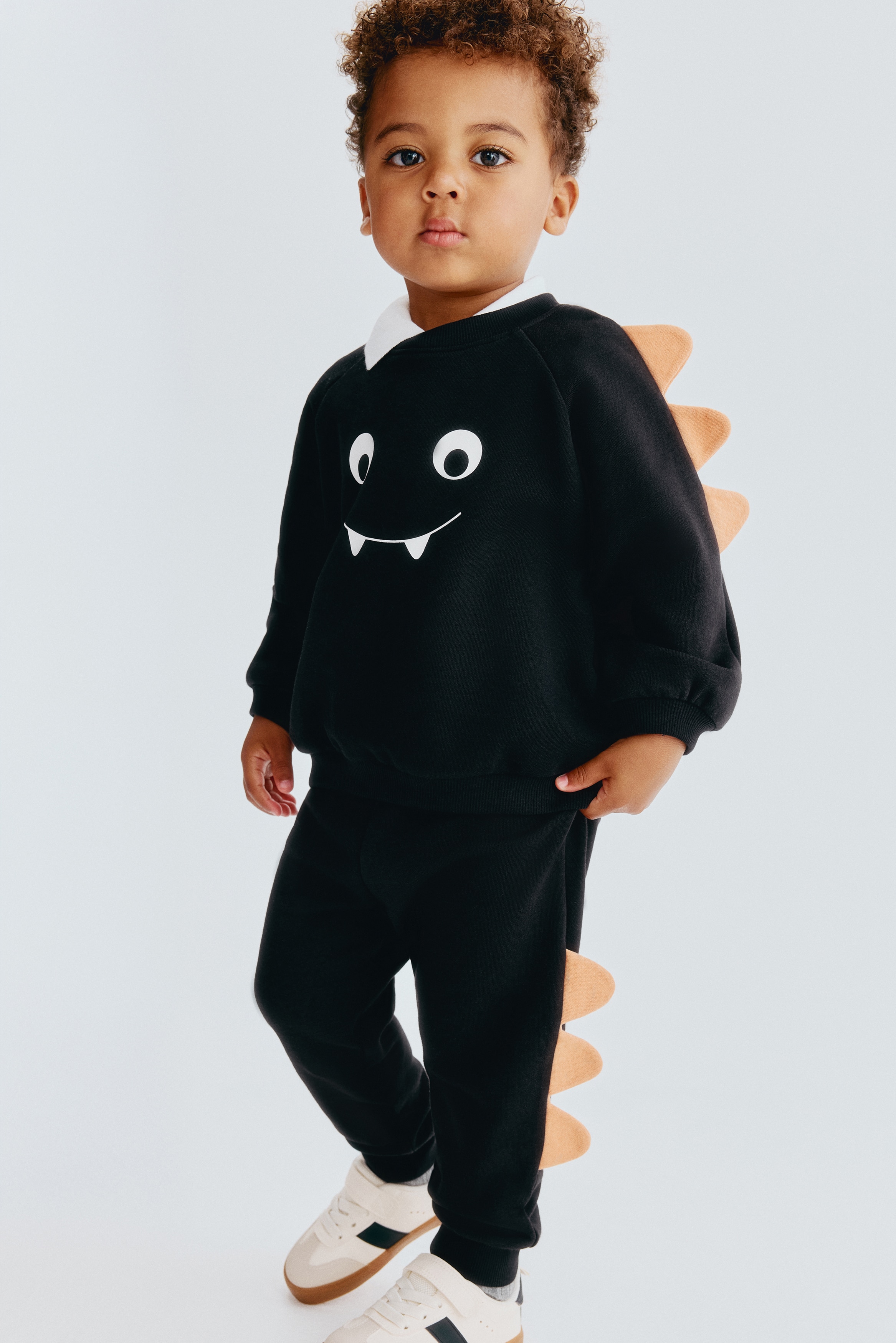 2-teiliges Sweatshirt-Set mit Applikationen - Schwarz