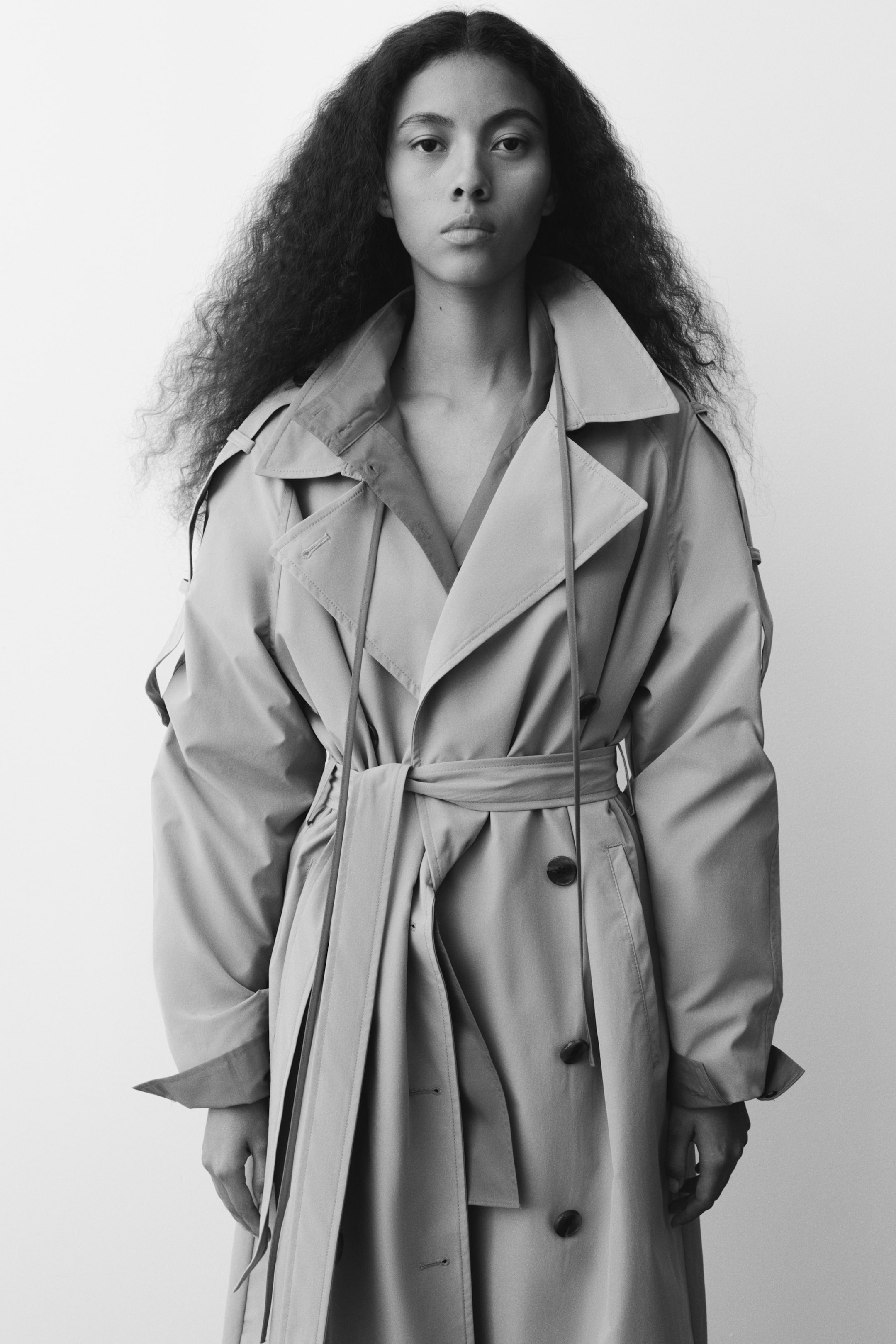 Женские куртки H&M Double-Breasted Trench Coat — фото 4