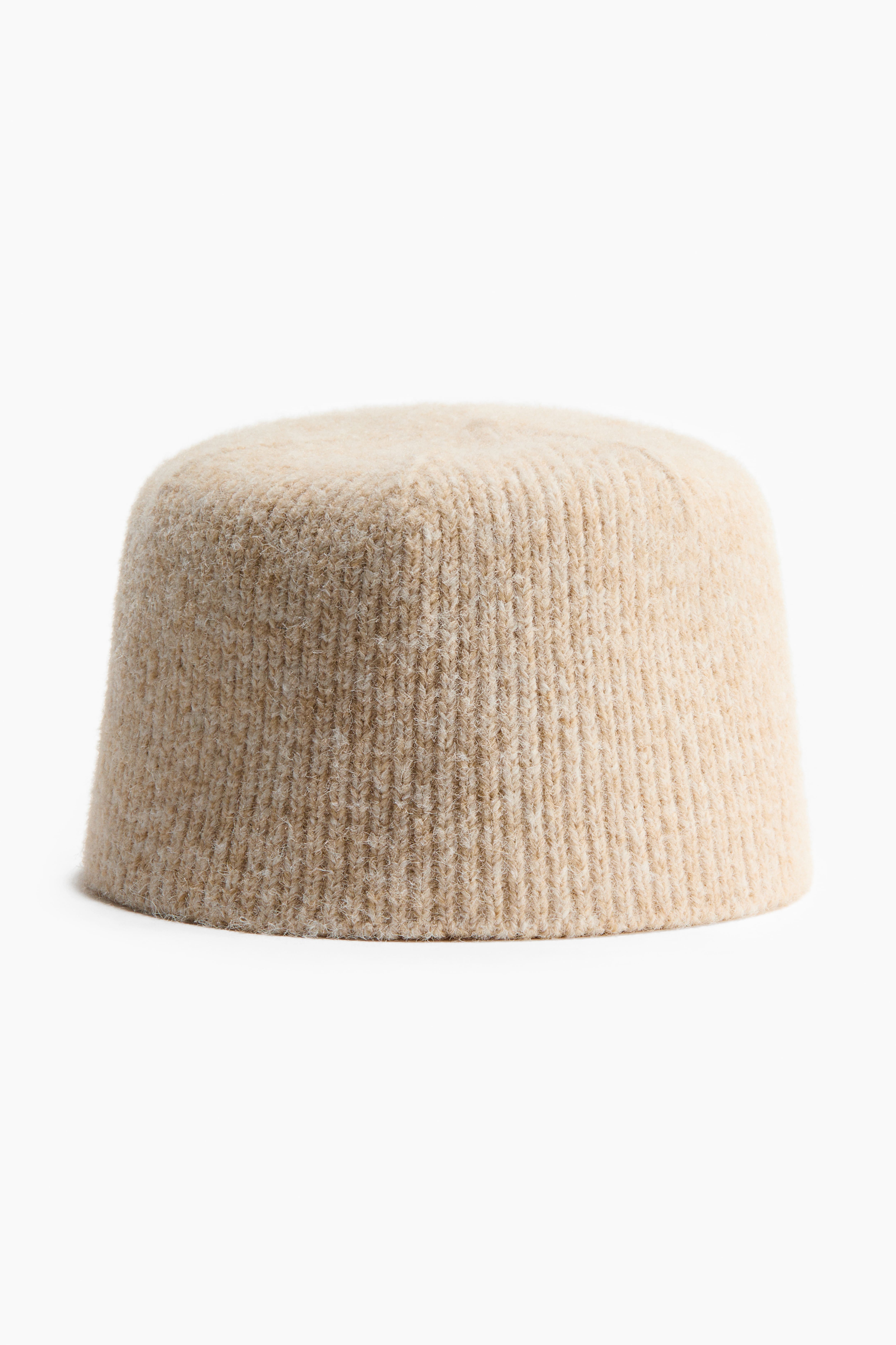 Chapeau d’aspect bibi en tricot côtelé
