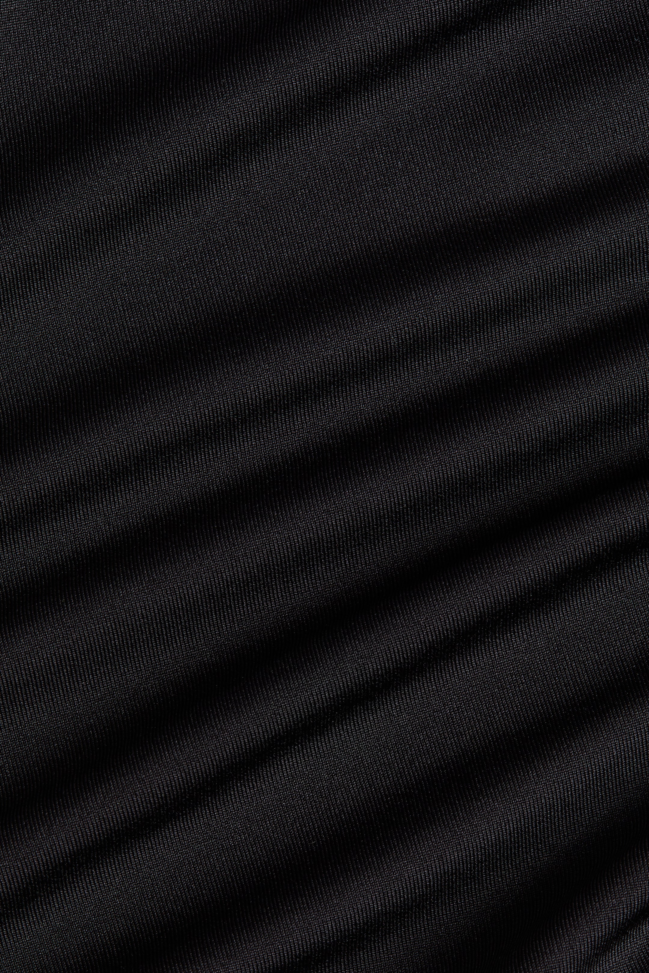 Robe à effet drapé avec épaulettes