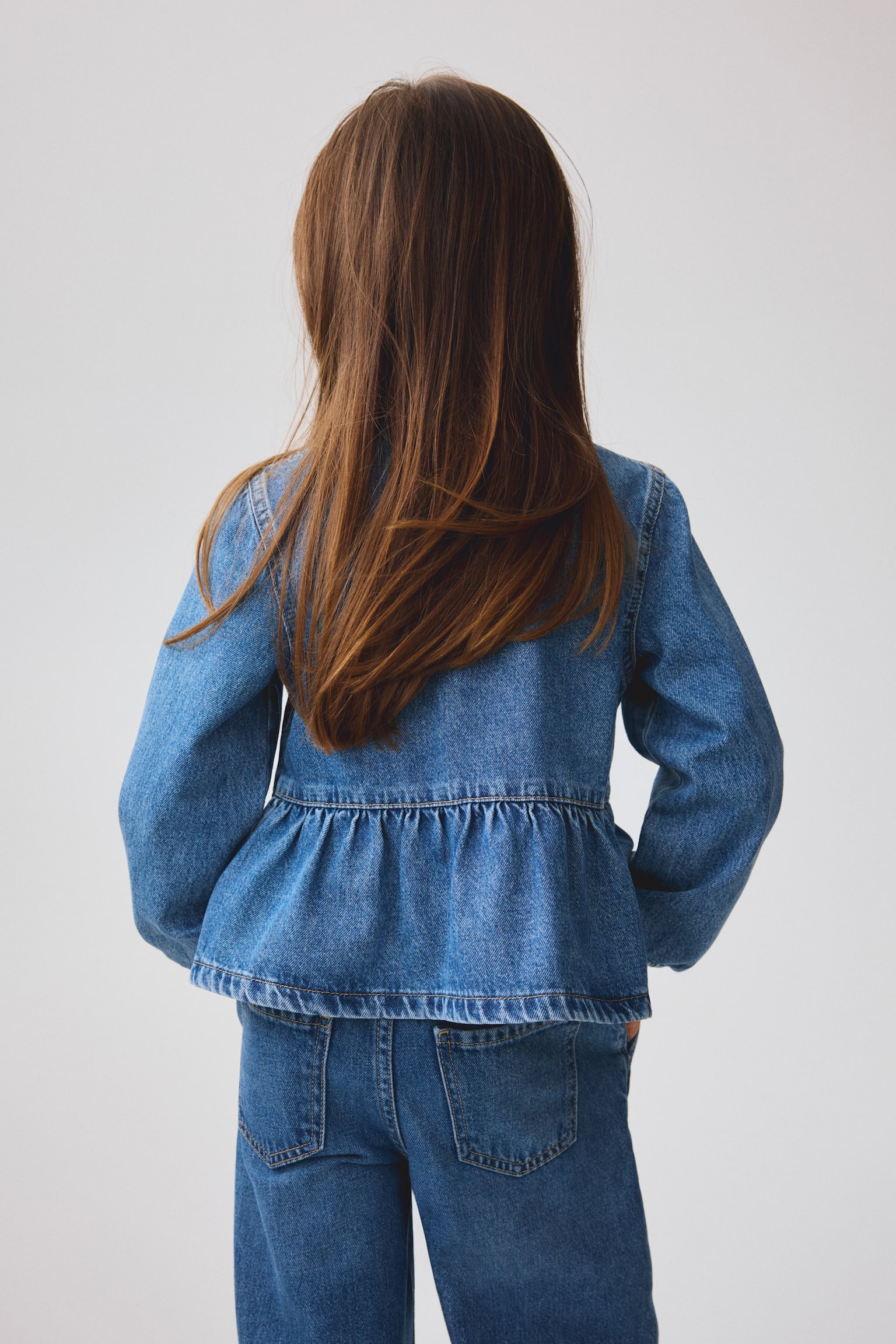 Детские комплекты H&M 2-Piece Bow-Detail Denim Set, цвет: Джинсовый синий — фото 5