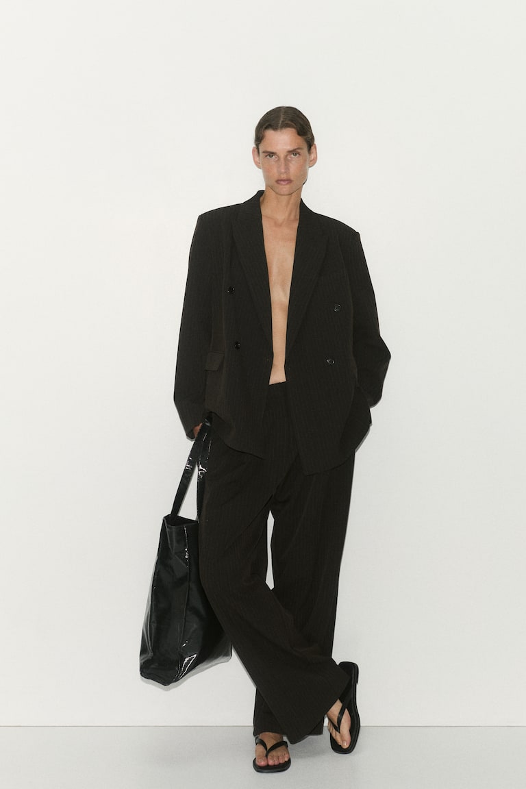 Široke pantalone elegantnog kroja