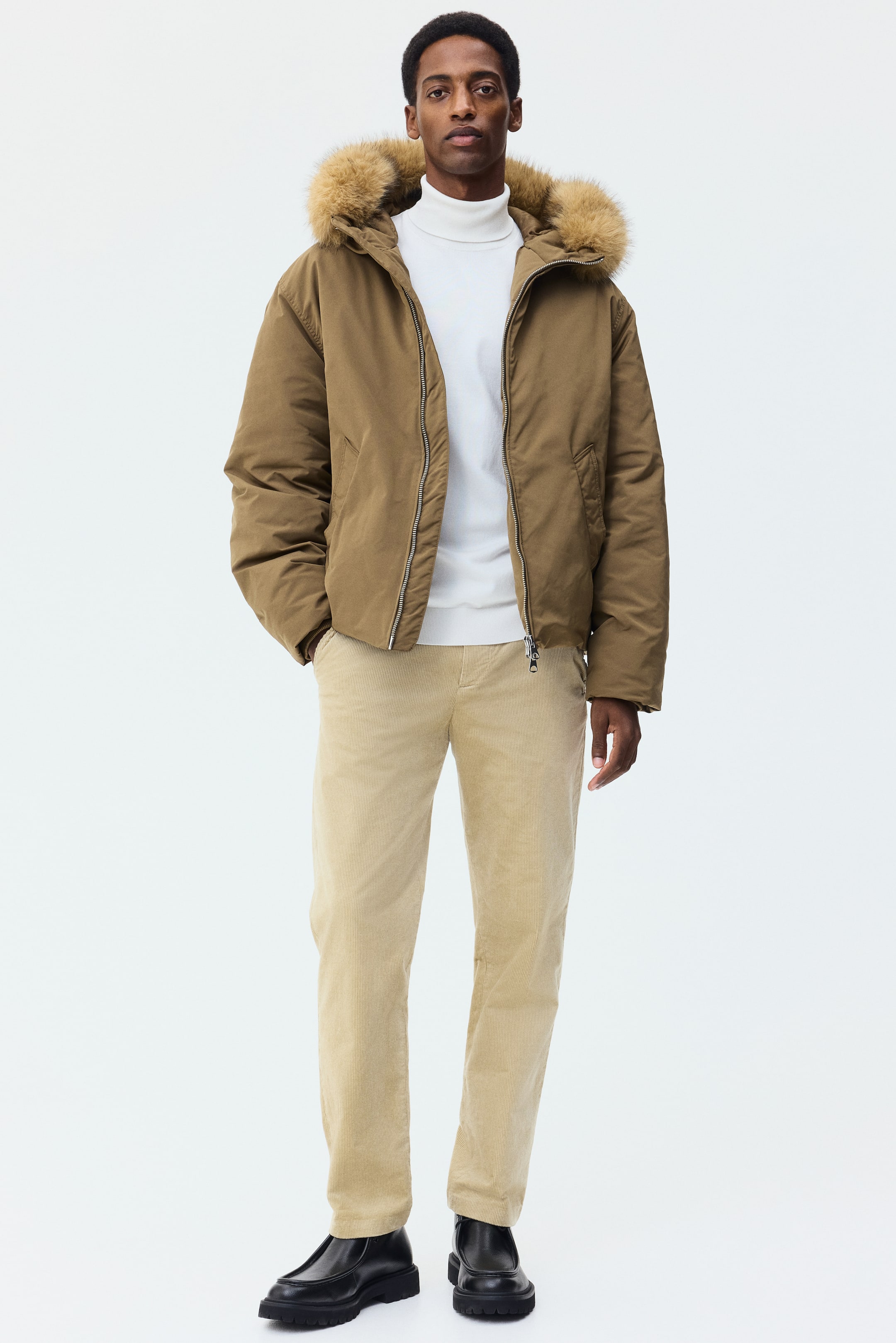 Zobacz większy obraz: Regular Fit Corduroy trousers - Beżowy - ON | H&M PL 1