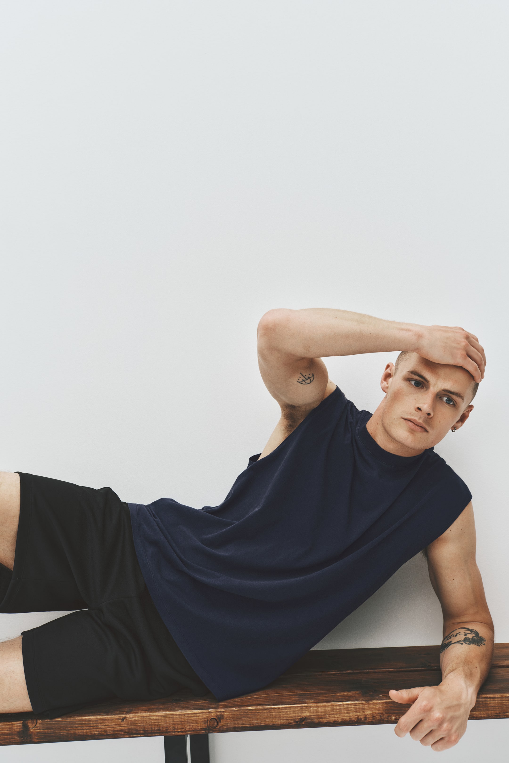 Loose-Fit Sports Tank Top with DryMove™