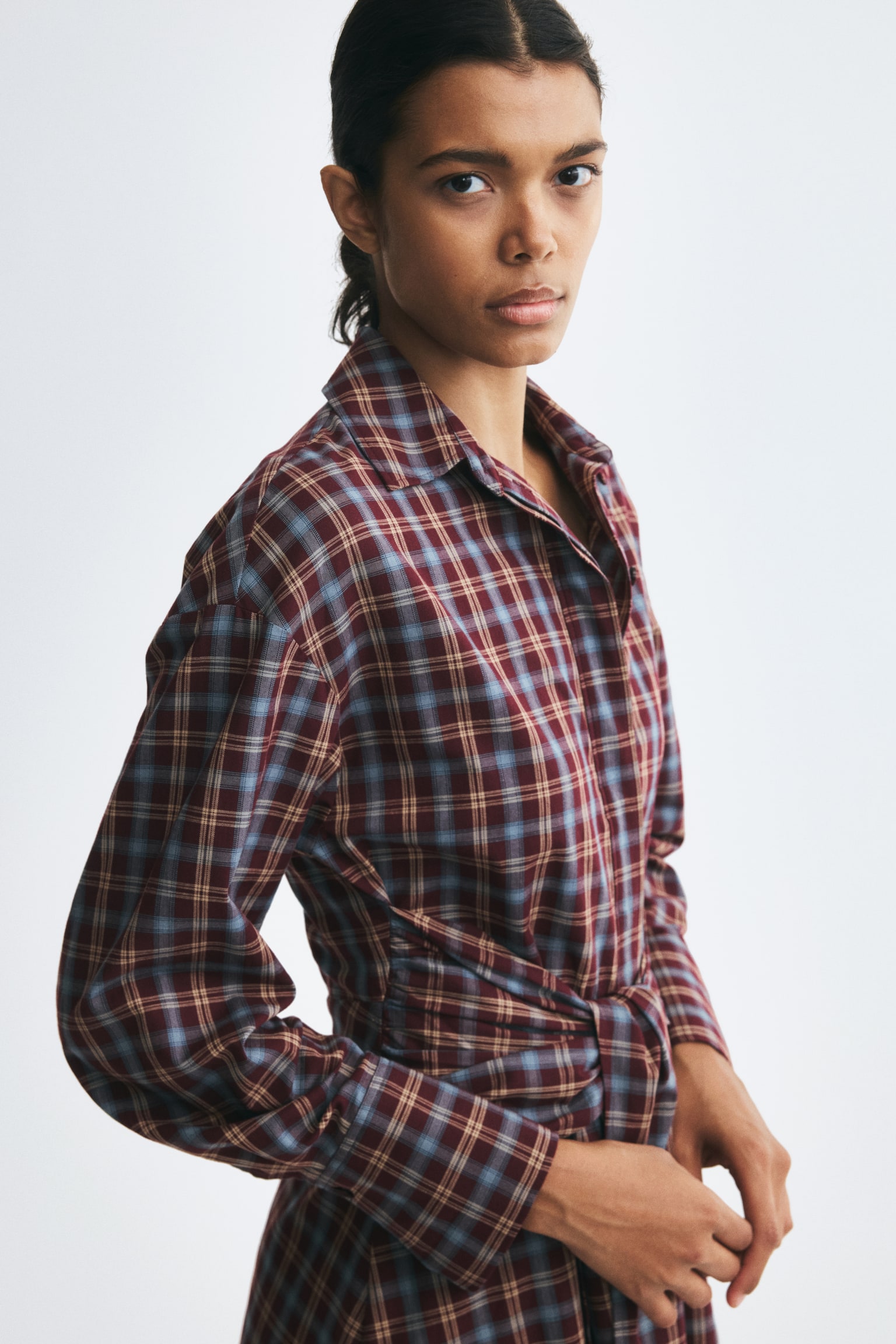 Женское платье H&M Tie-Detail Shirt Dress, цвет: Фиолетовый / Клетчатый — фото 5