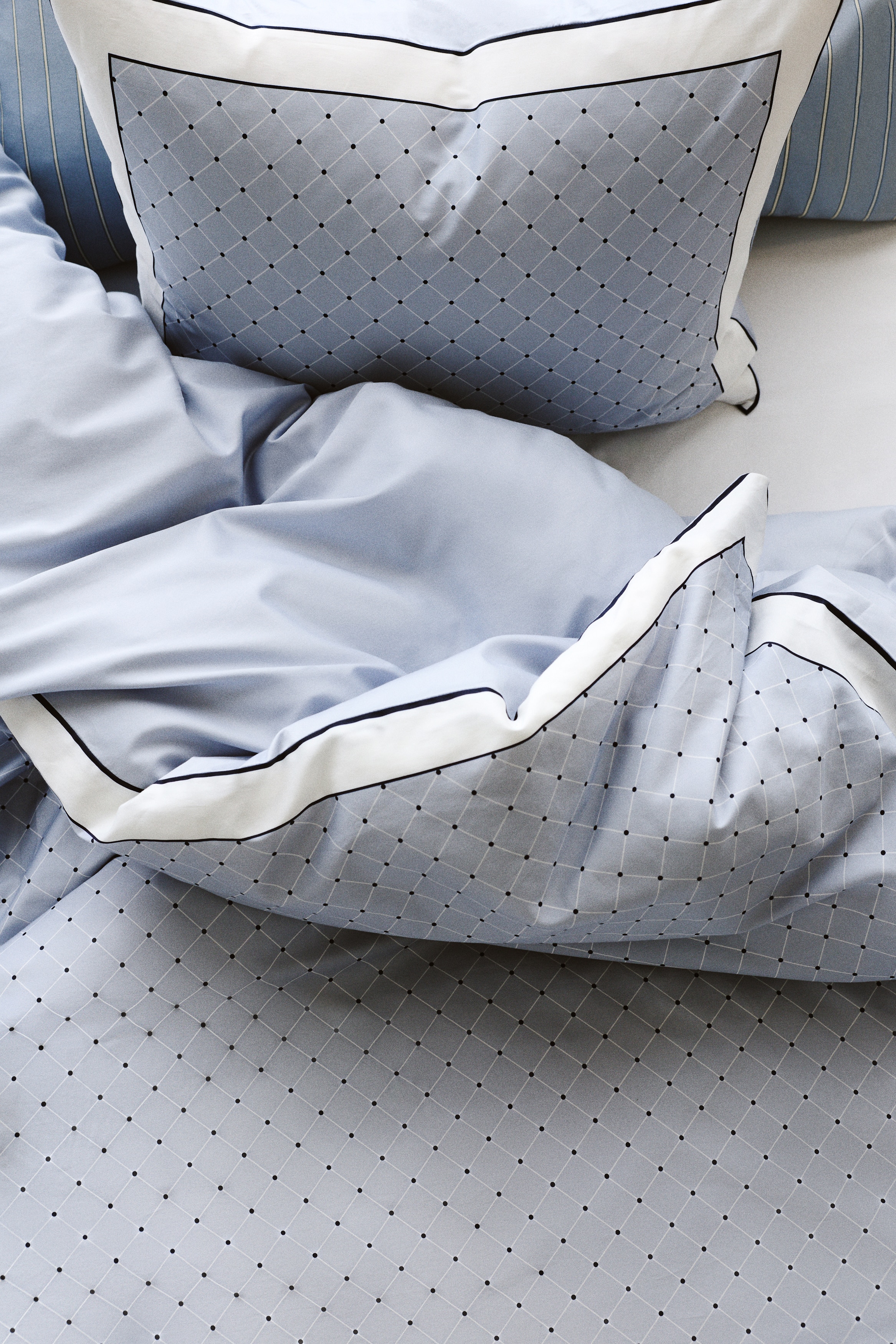 Cotton Sateen Twin Duvet Cover Set - Light dusty blue/polka dot
