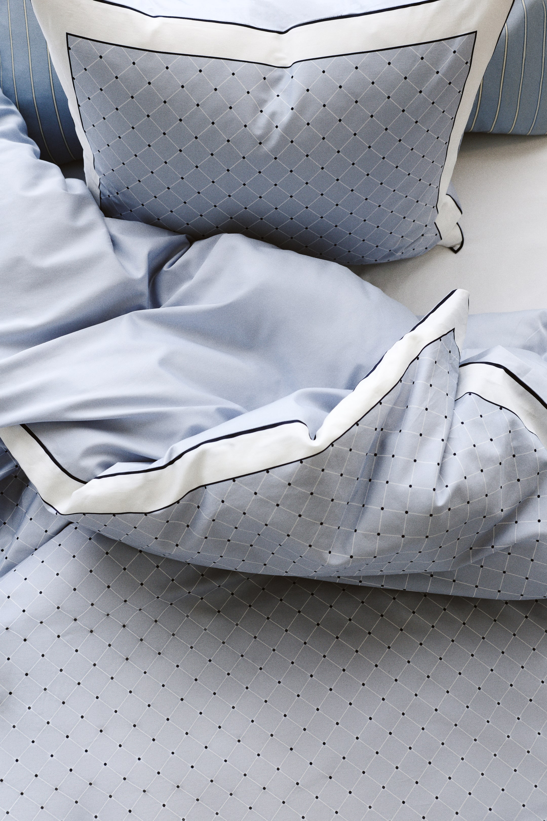 View larger image: Cotton sateen single duvet cover set - Light dusty blue/Polka dot - Home All | H&M IE 1