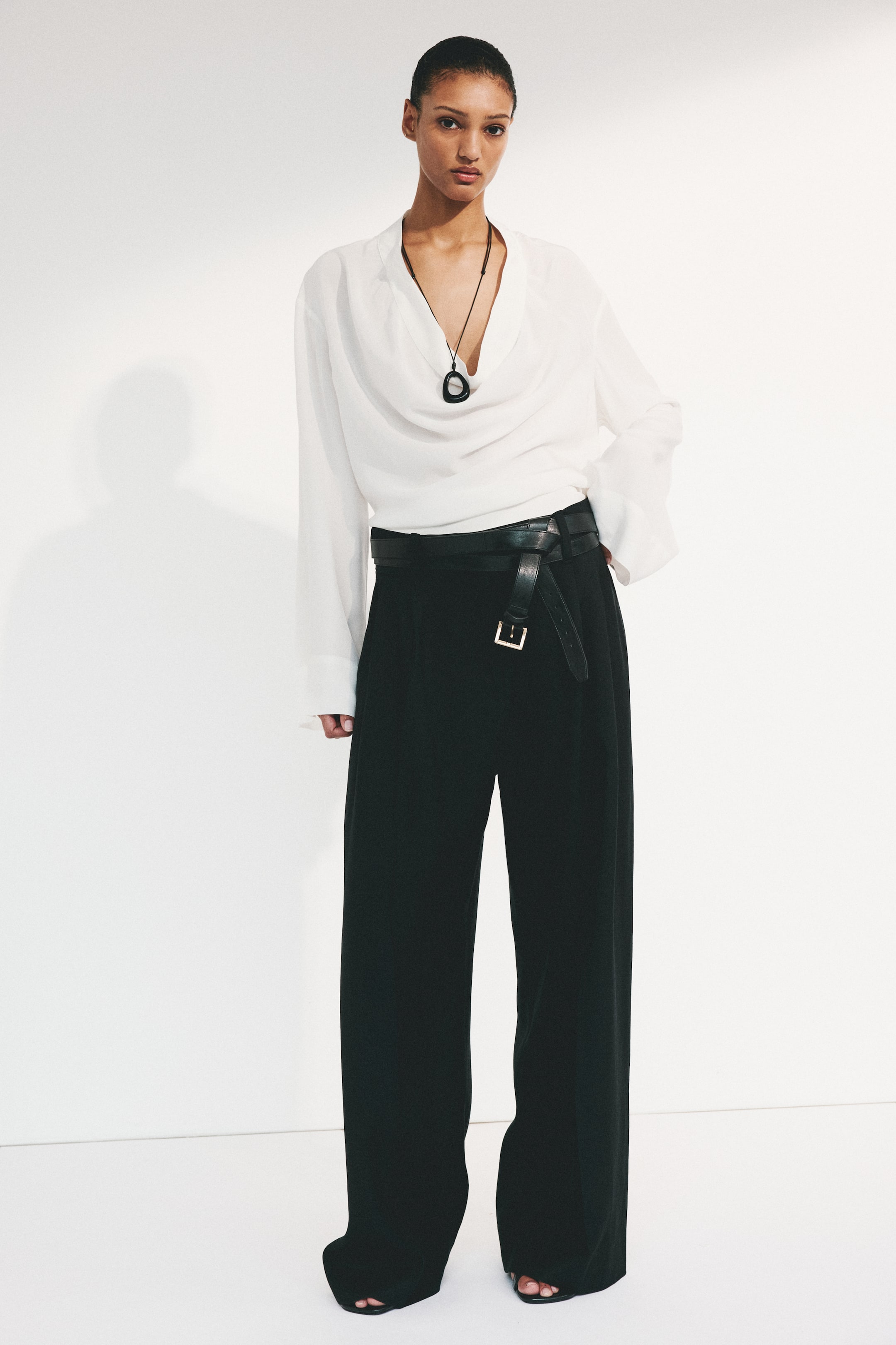 Женские блузки H&M Cowl-Neck Blouse — фото 3