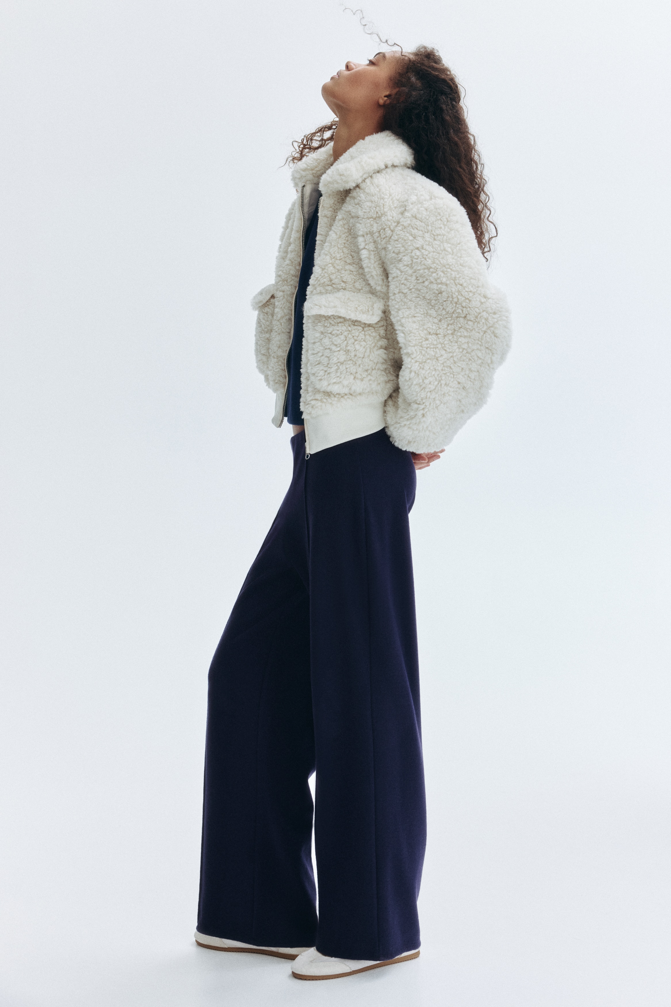 Crease-leg trousers