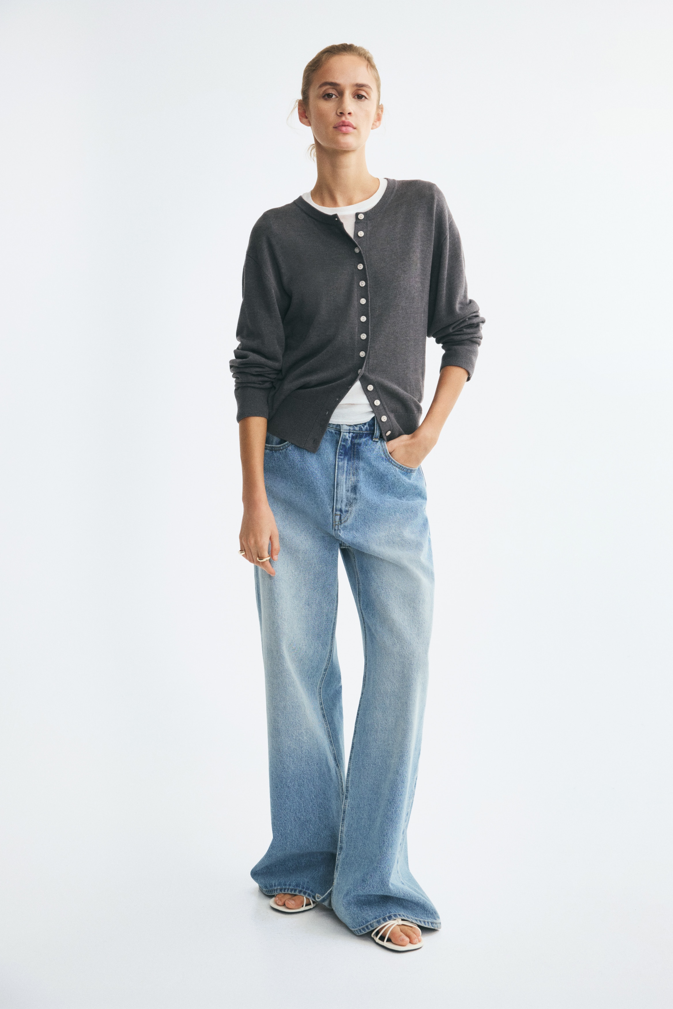 Fine-Knit Cardigan - thumbnail 3
