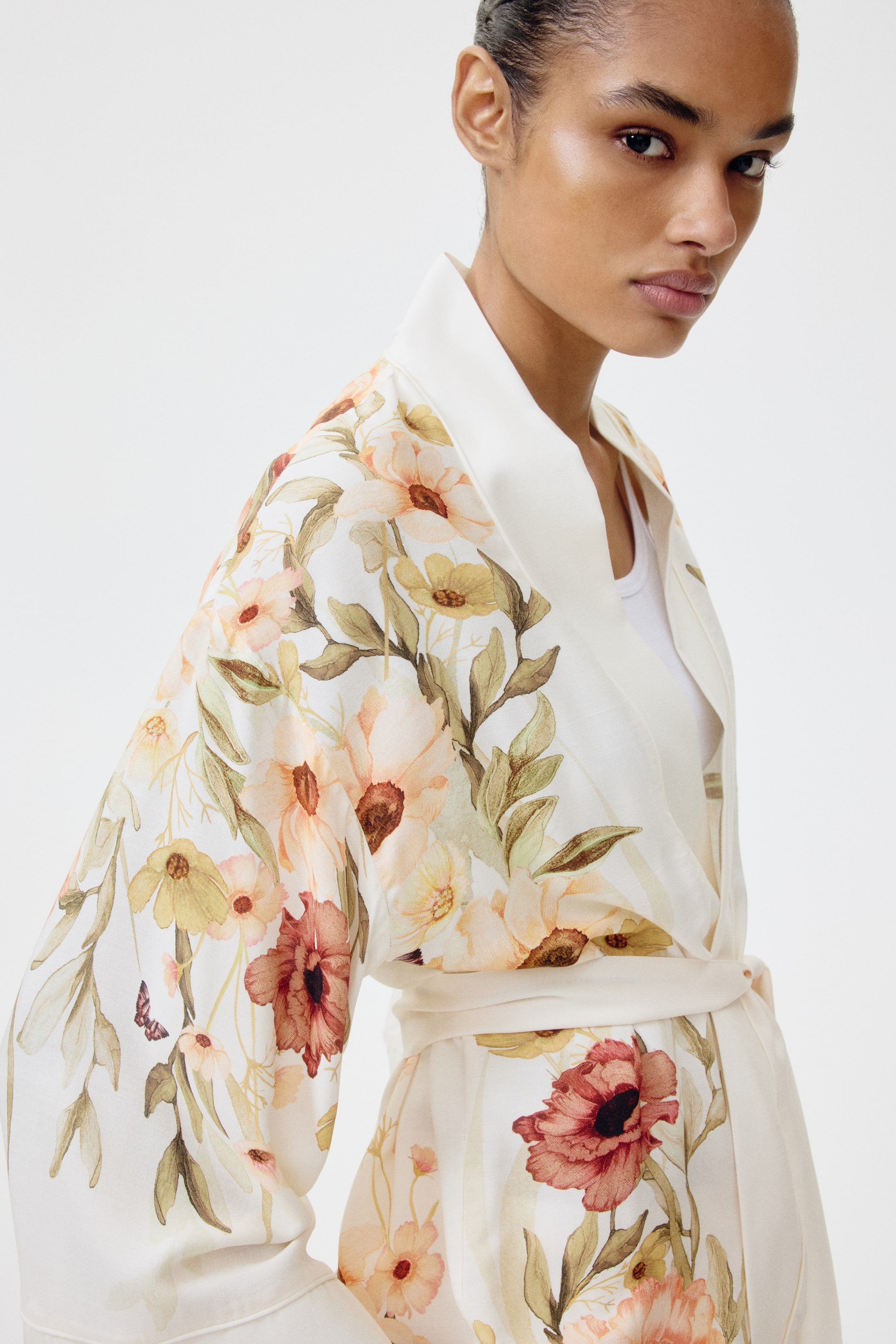 Женские куртки H&M Oversized Tie-Belt Jacket — фото 5
