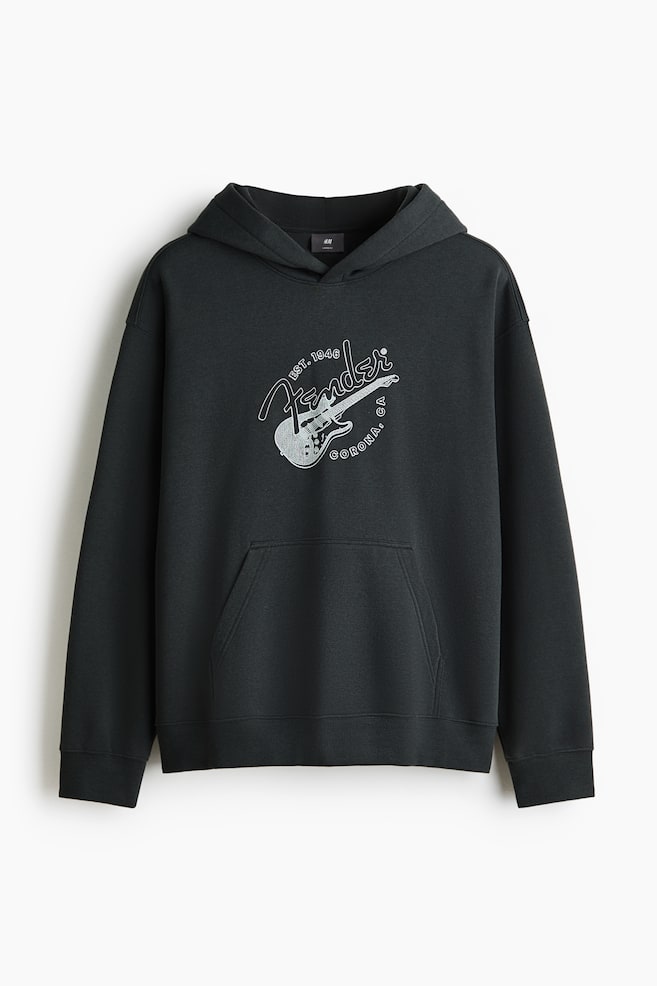 Sudadera Loose Fit con diseño - Negro/Fender/Negro/Extraterrestre/Negro//Home Alone/Blanco/Terminator/Negro/Kodak - 1