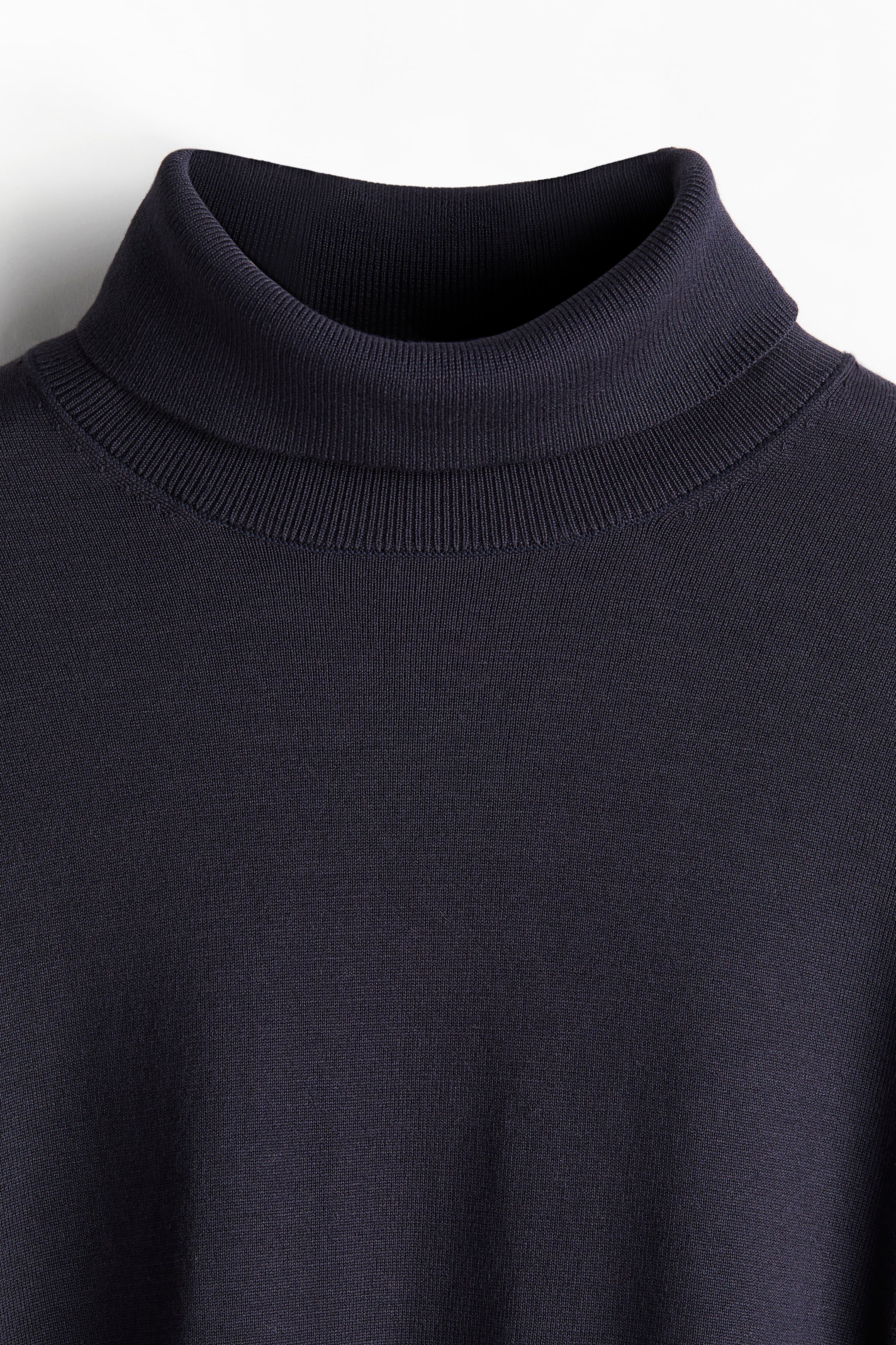 Slim Fit Fine-knit polo-neck jumper - Navy blue - Men | H&M GB 7