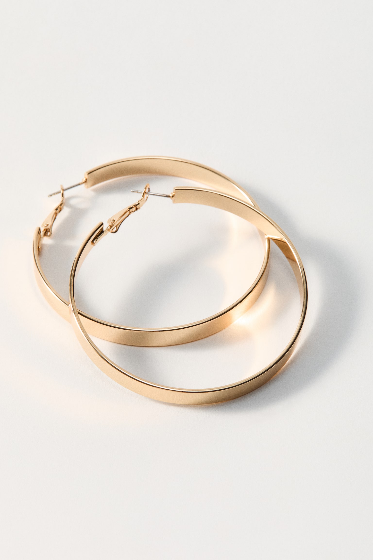 Hoop earrings - Gold-coloured - 1