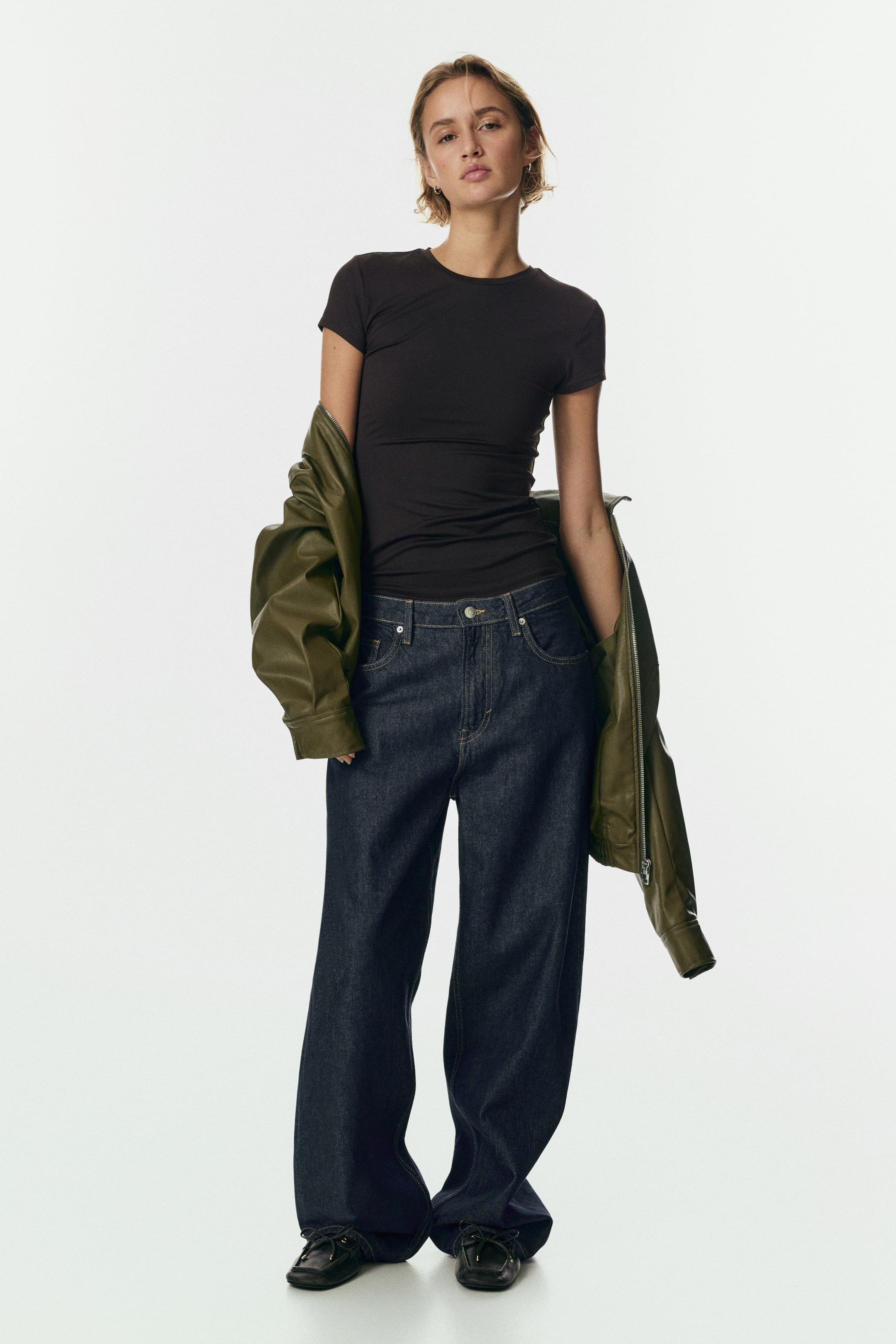 View larger image: Fitted T-shirt - Dark brown - Ladies | H&M IN 1