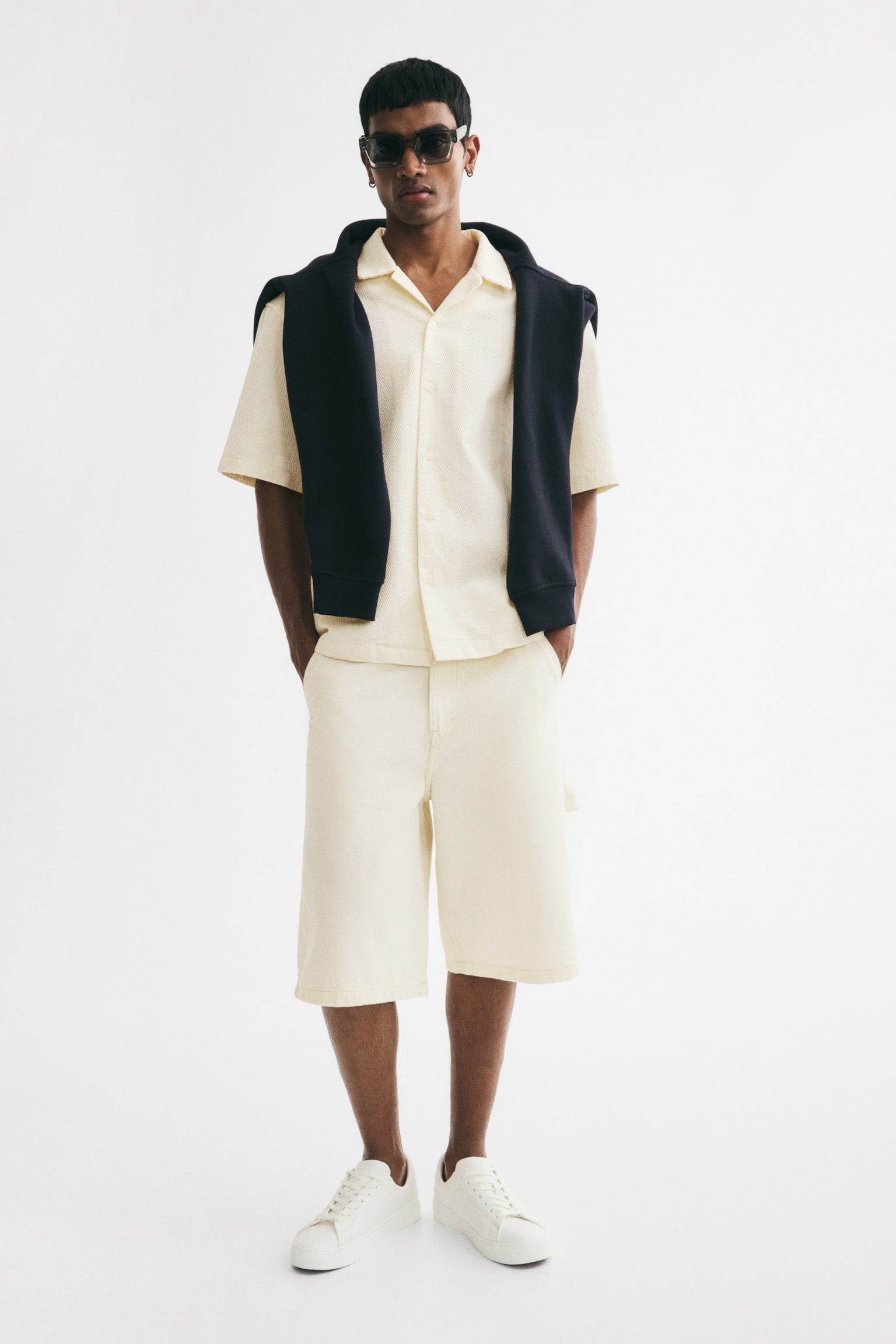 Мужская рубашка H&M Relaxed-Fit Waffled Resort, цвет: Кремовый — фото 4