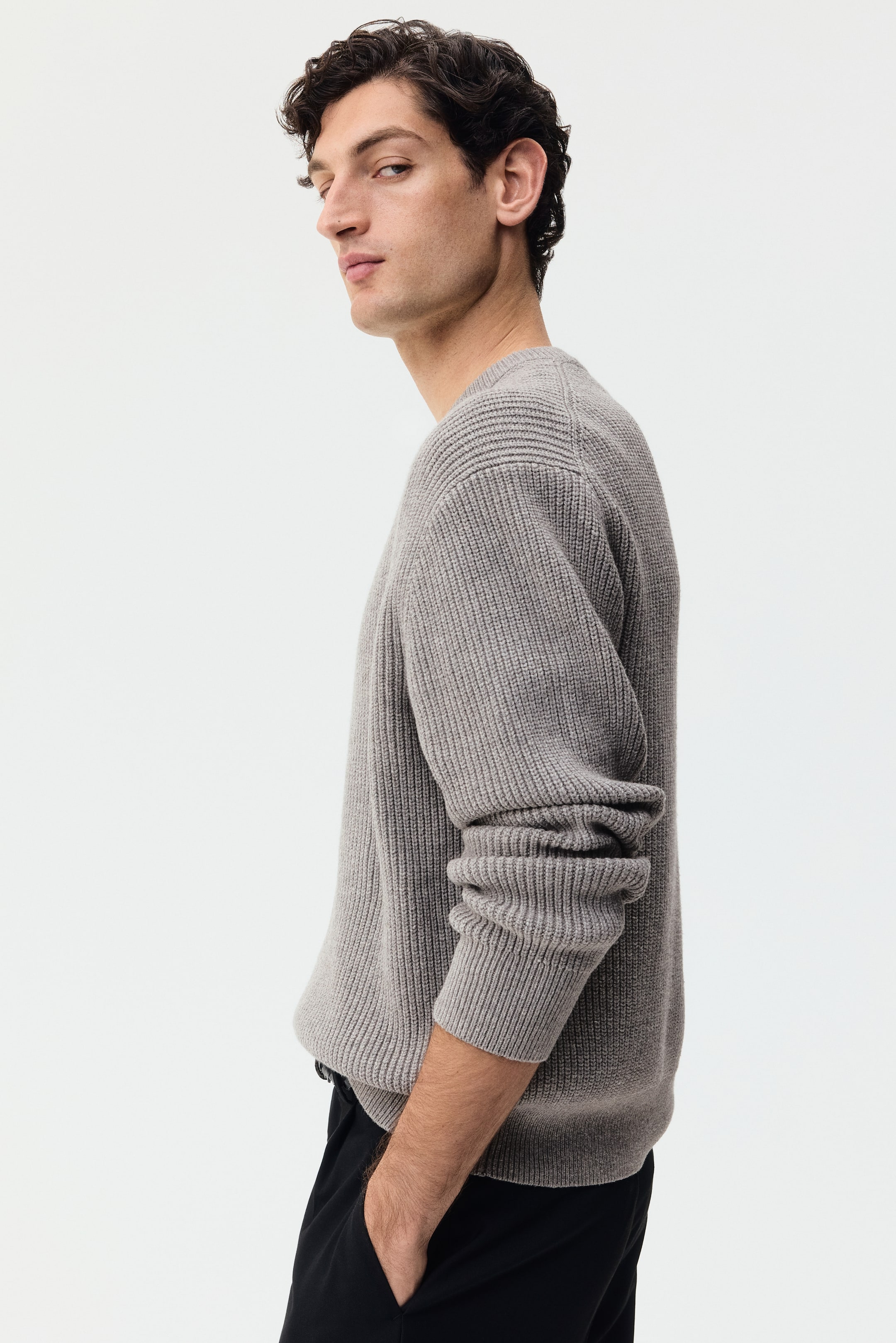 View larger image: Relaxed Fit Knitted jumper - Mole - Men | H&M IN 4