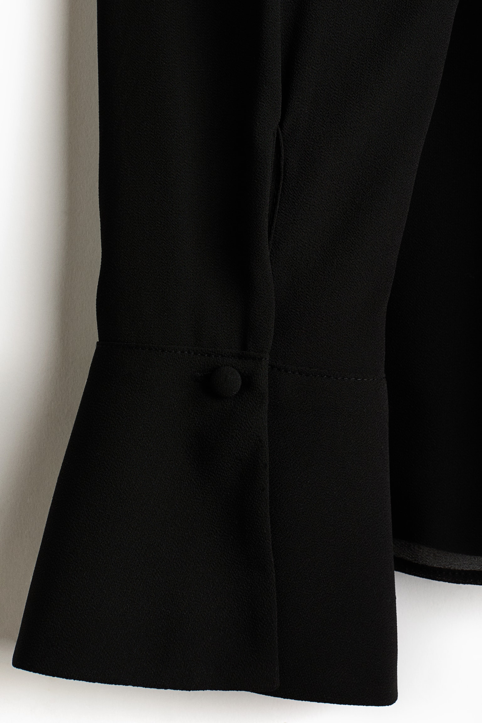 Bluzka z wiązaniem wokół szyi - Czarny - 7