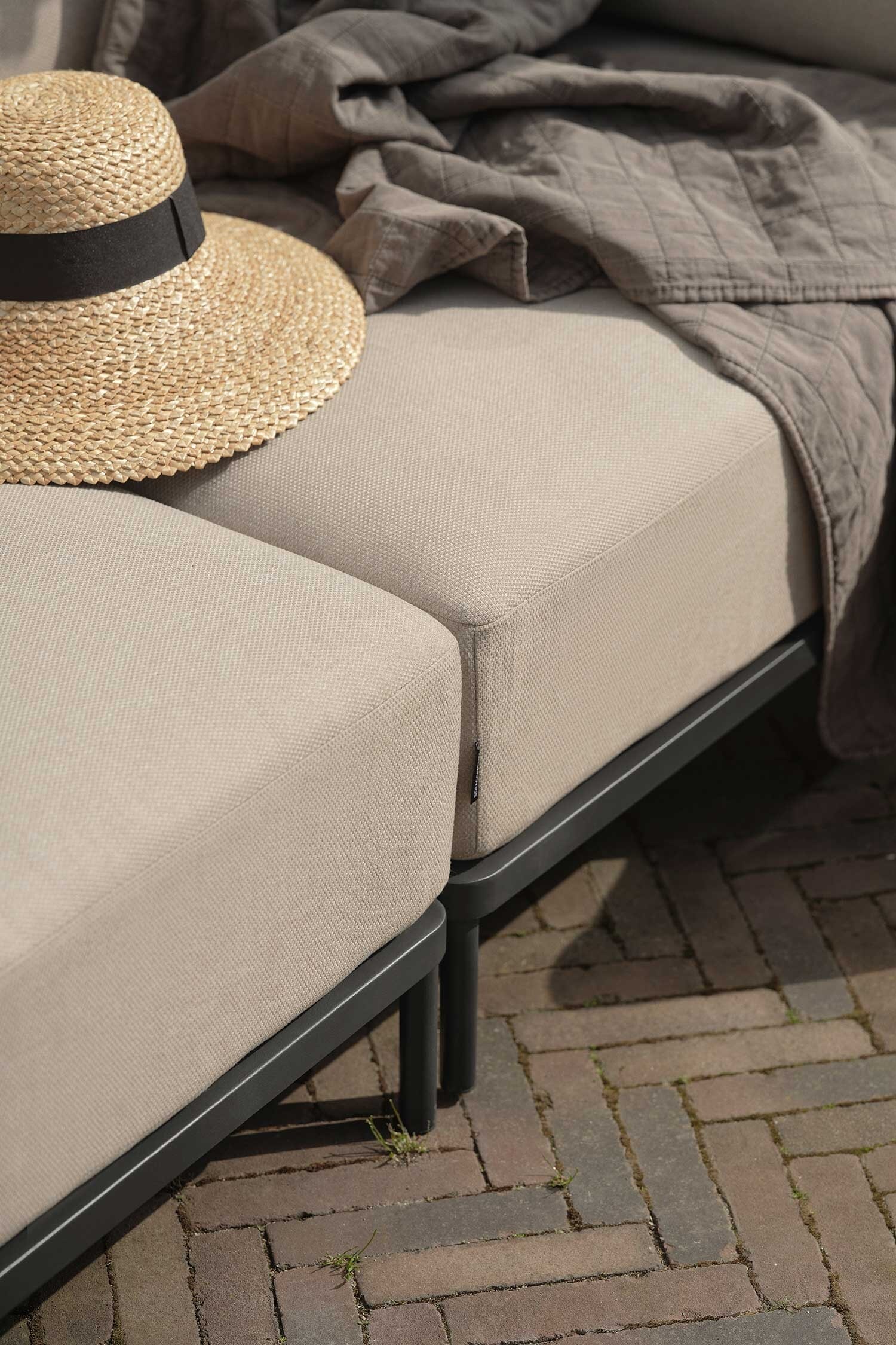 Vincent Trädgårdssoffa 4-sits Schäslong Höger - Martinique/Clary Sage Green