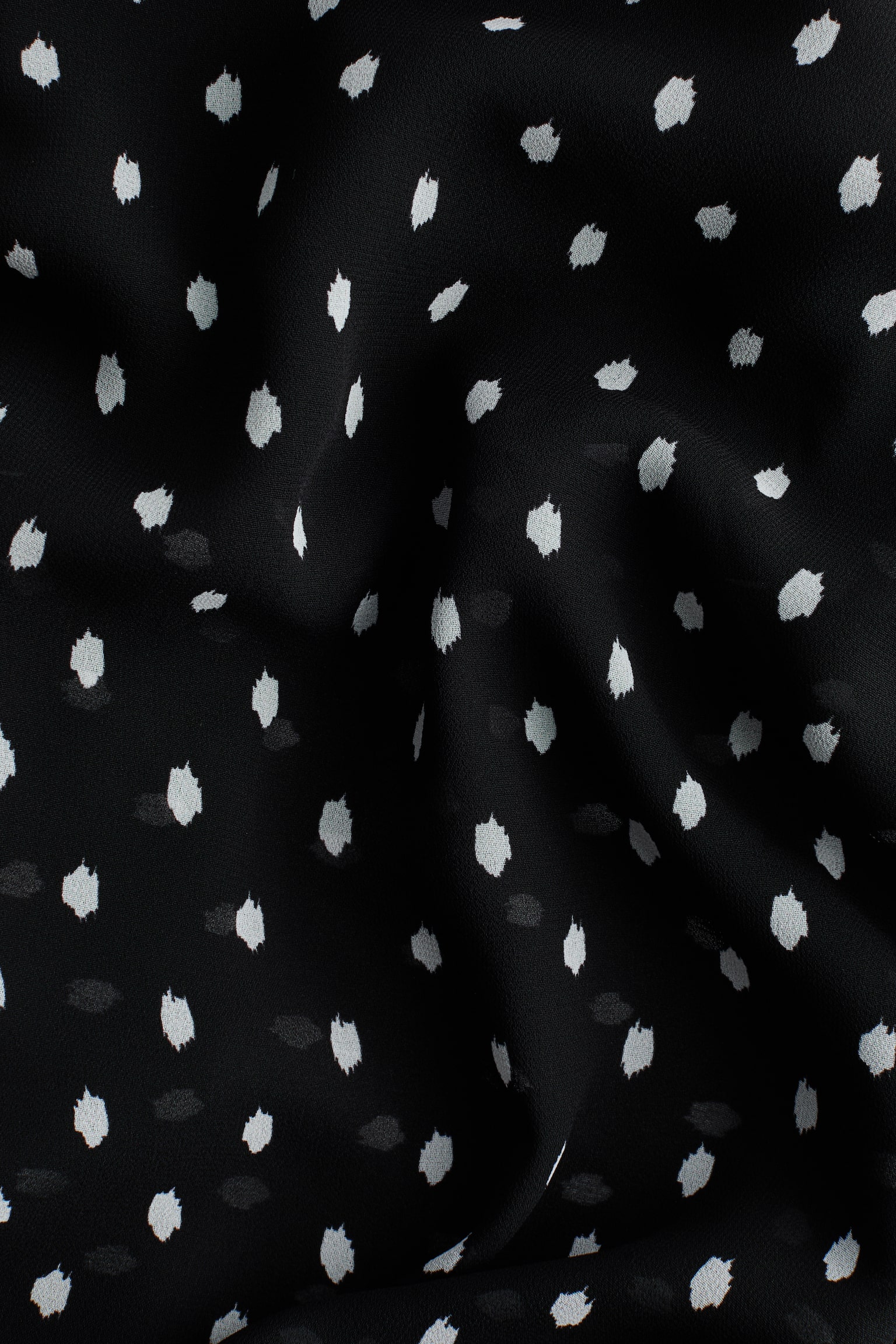 Женское платье H&M Puff-Sleeved Maxi, цвет: Чёрный / В горошек — фото 6