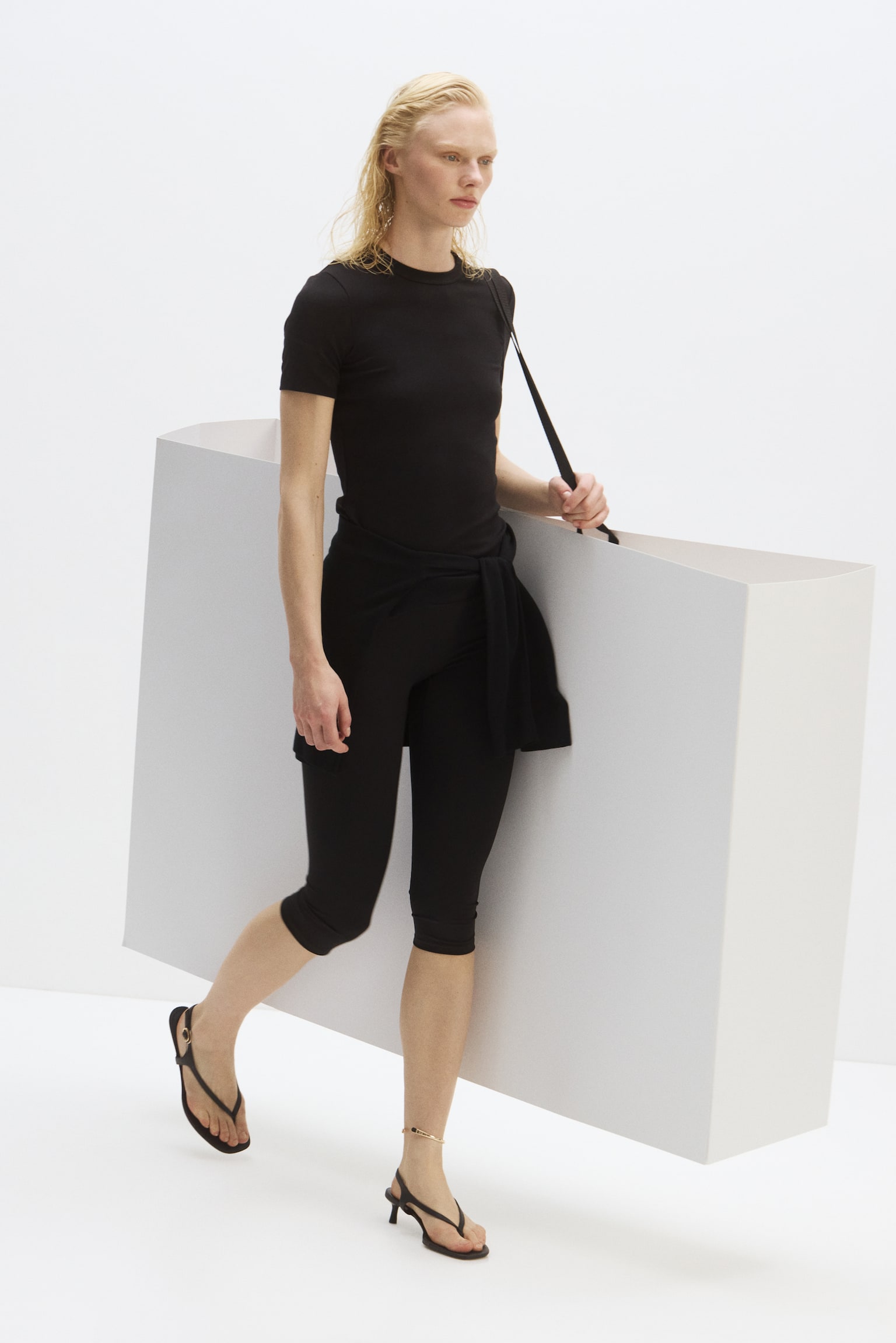 Женская футболка H&M Cooling Slim-Fit Ribbed, цвет: Чёрный — фото 5