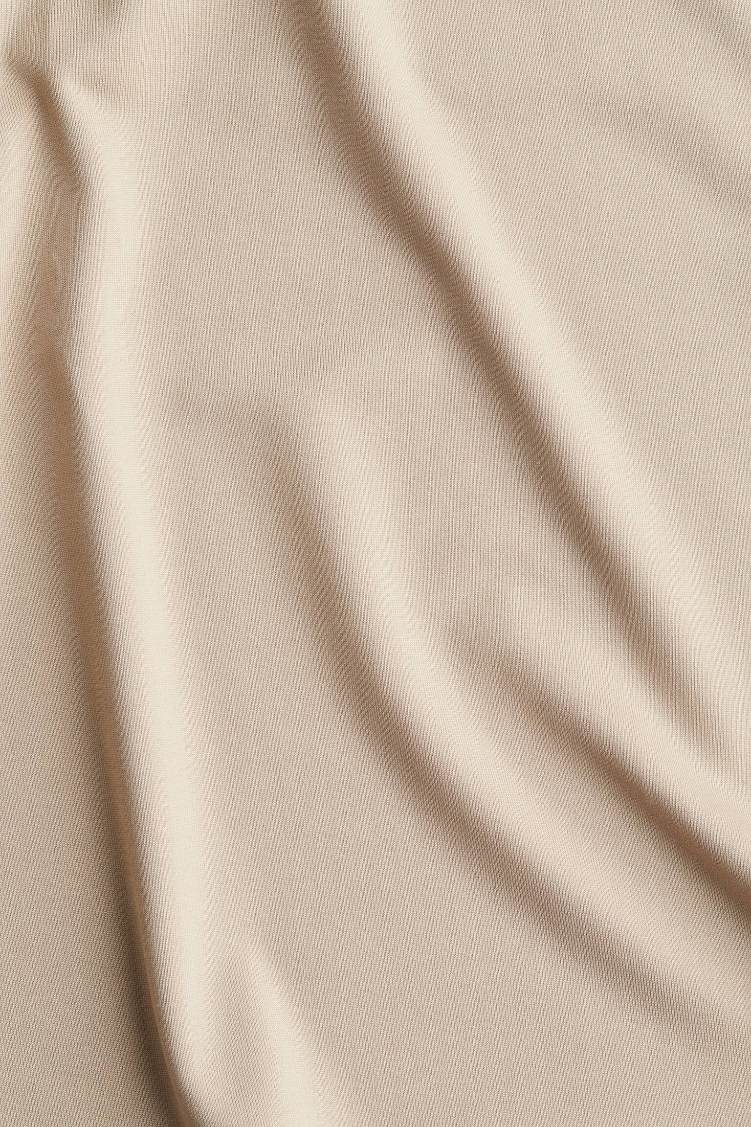 Áo cổ thuyền bằng sợi siêu mịn - Màu be nhạt - 4